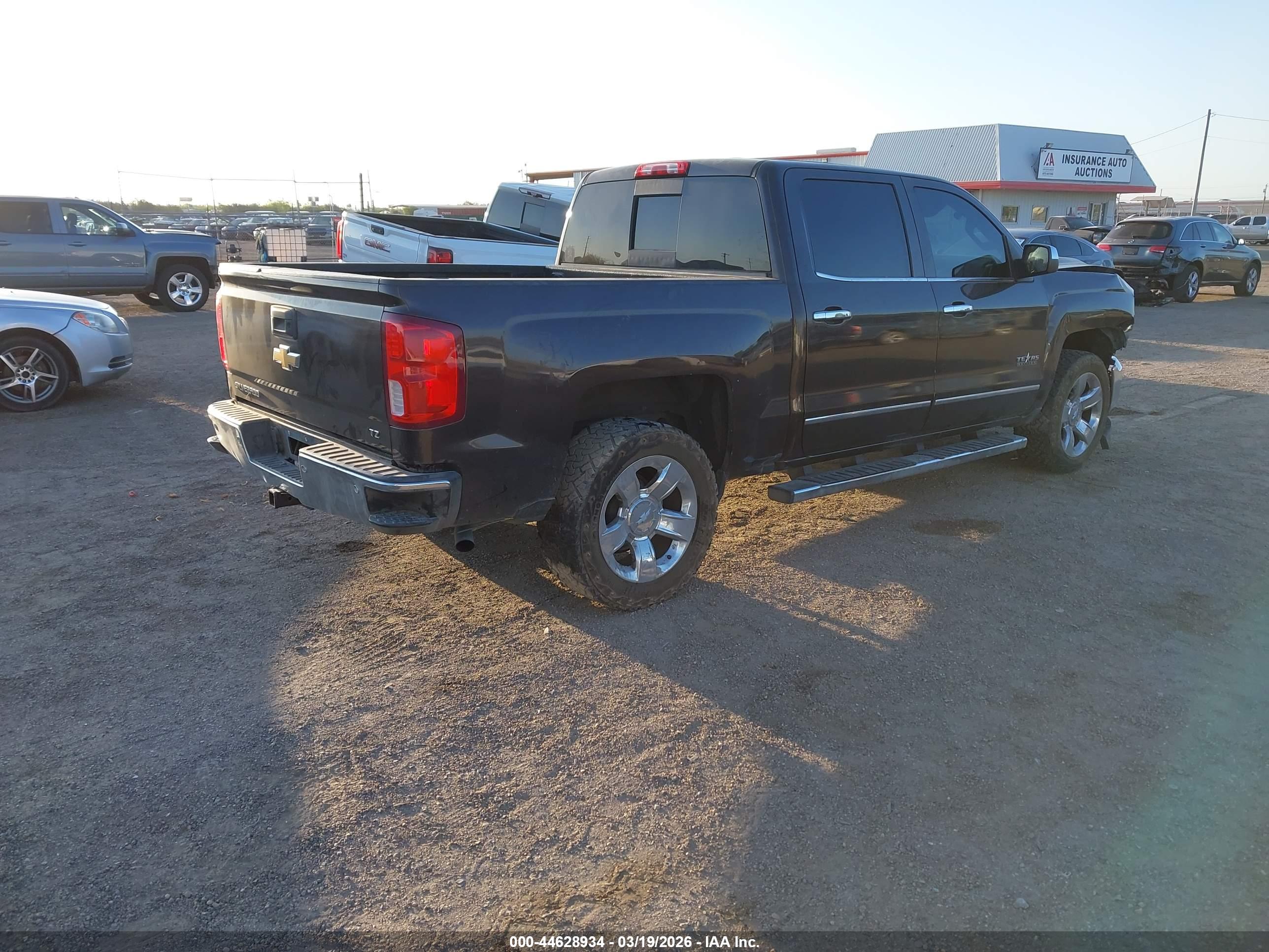 CHEVROLET SILVERADO image 4