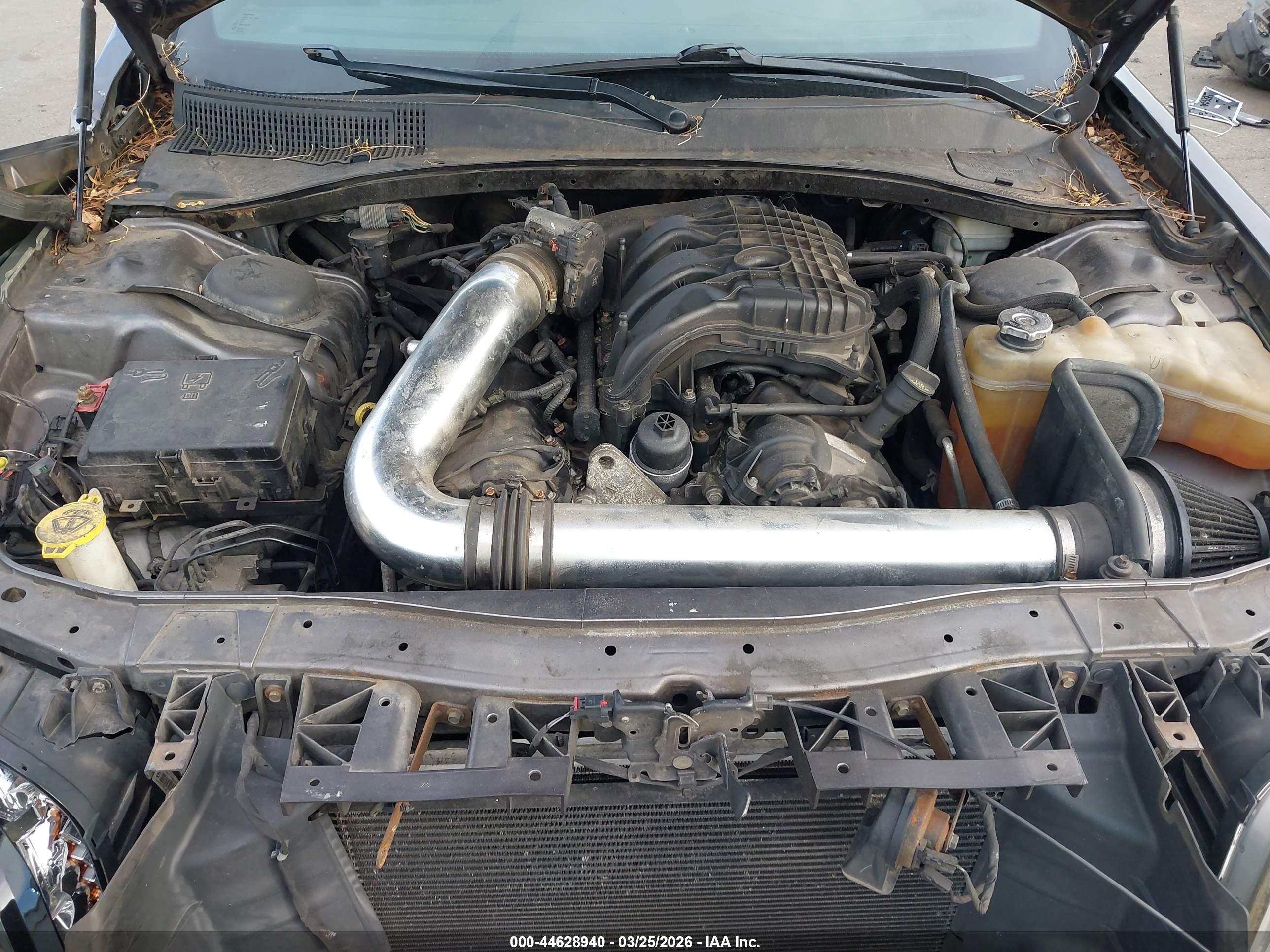 CHRYSLER 300 image 10