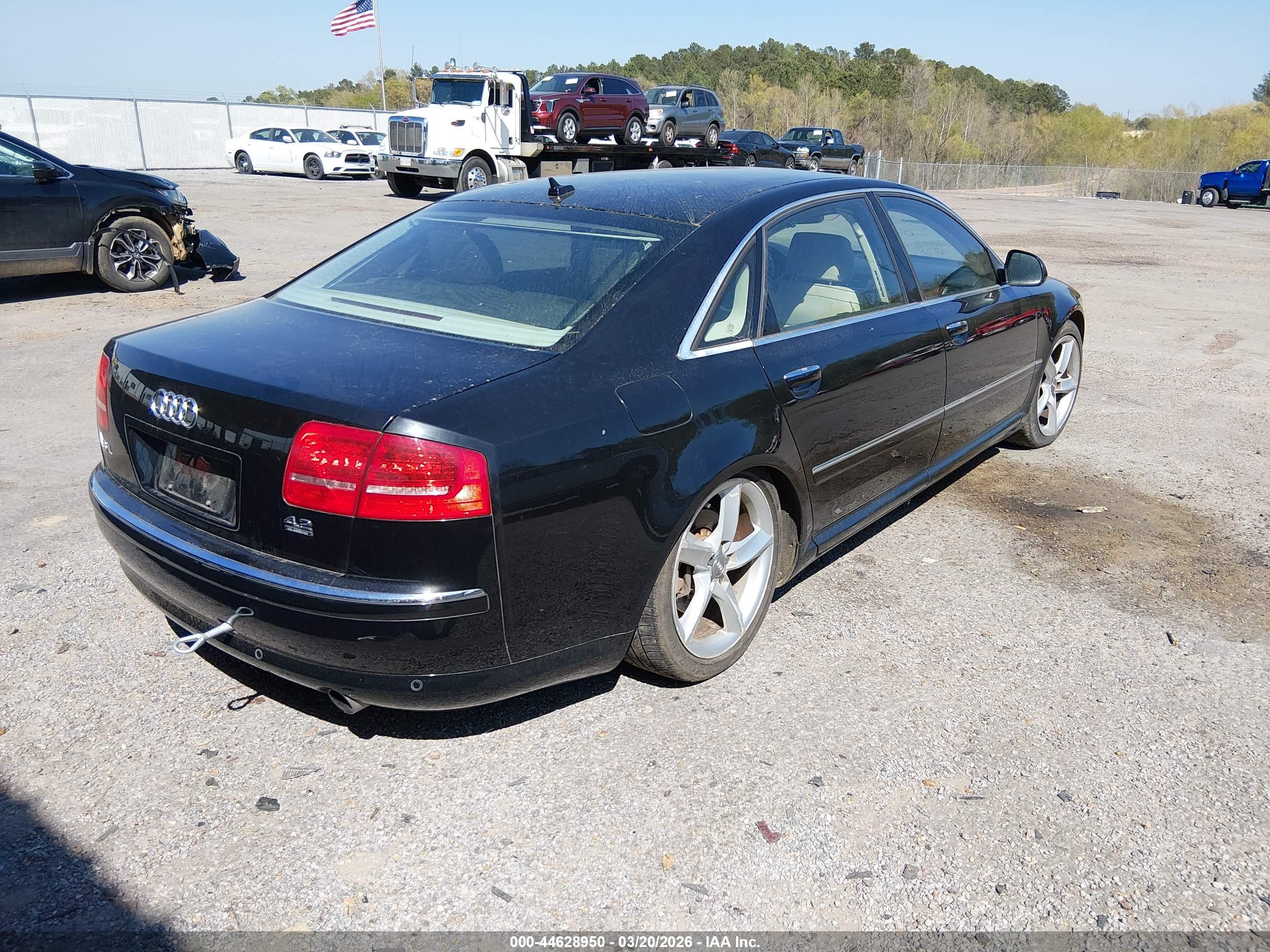 AUDI A8 image 4