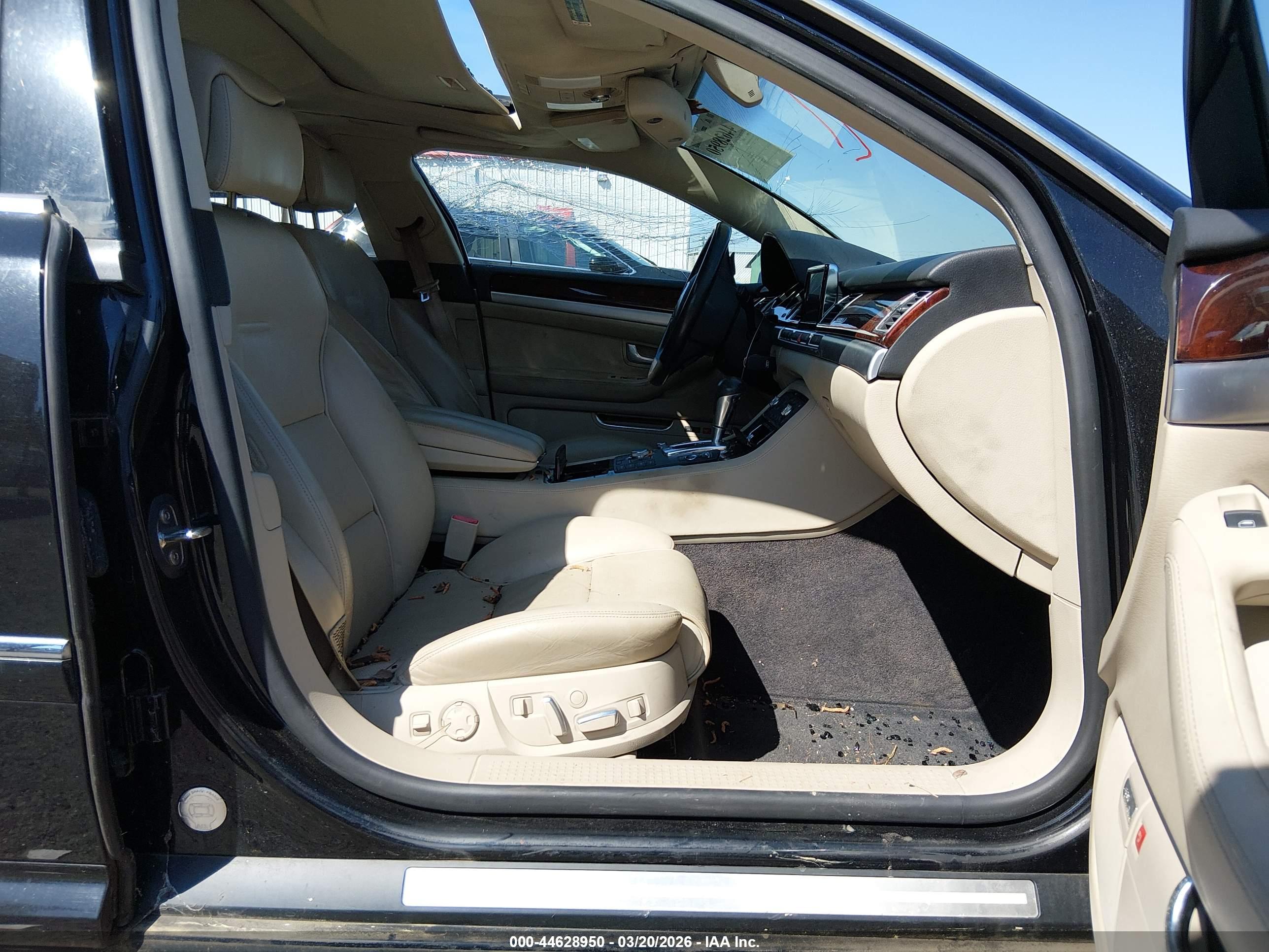 AUDI A8 image 5