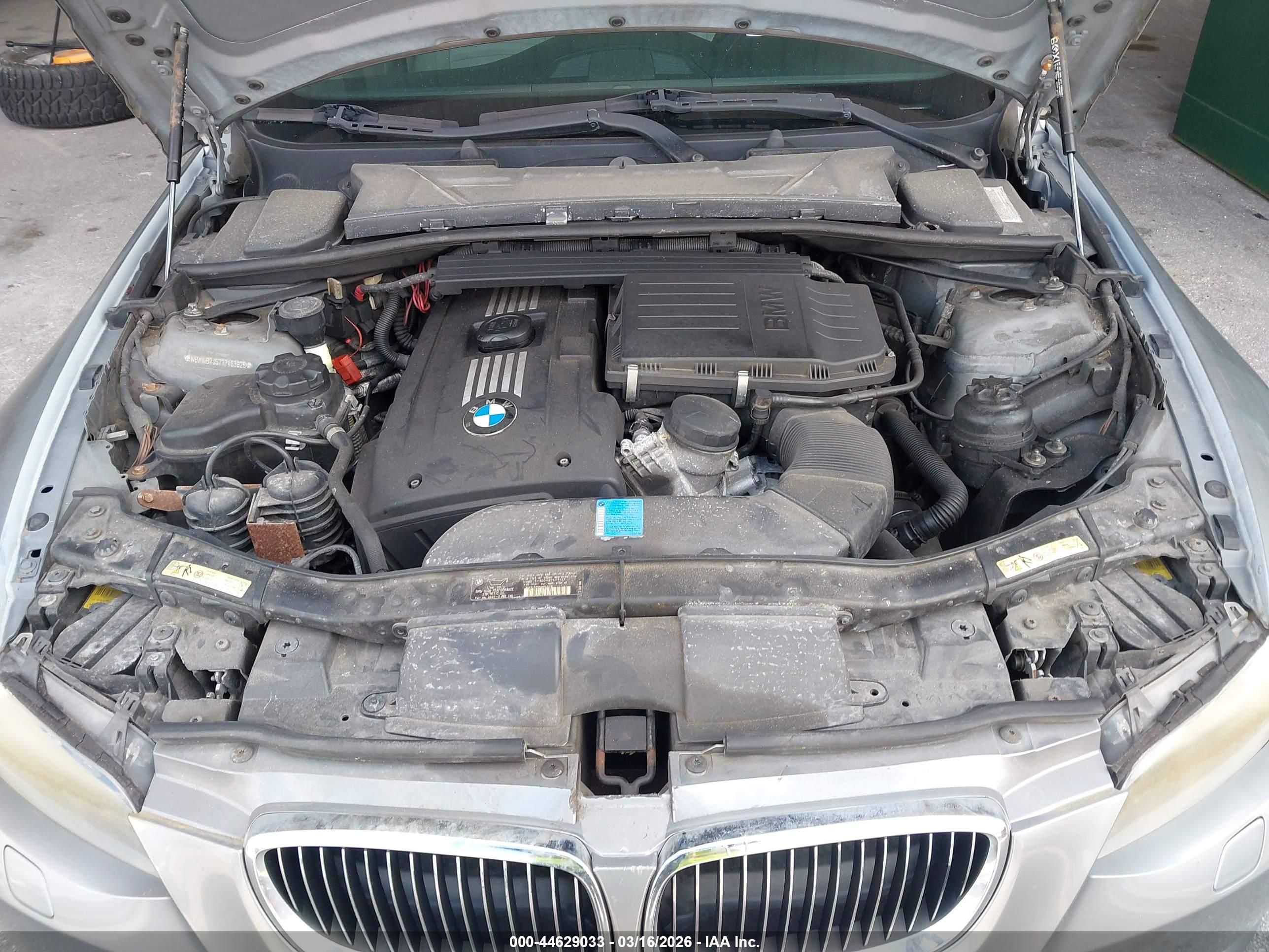 BMW 335I image 10