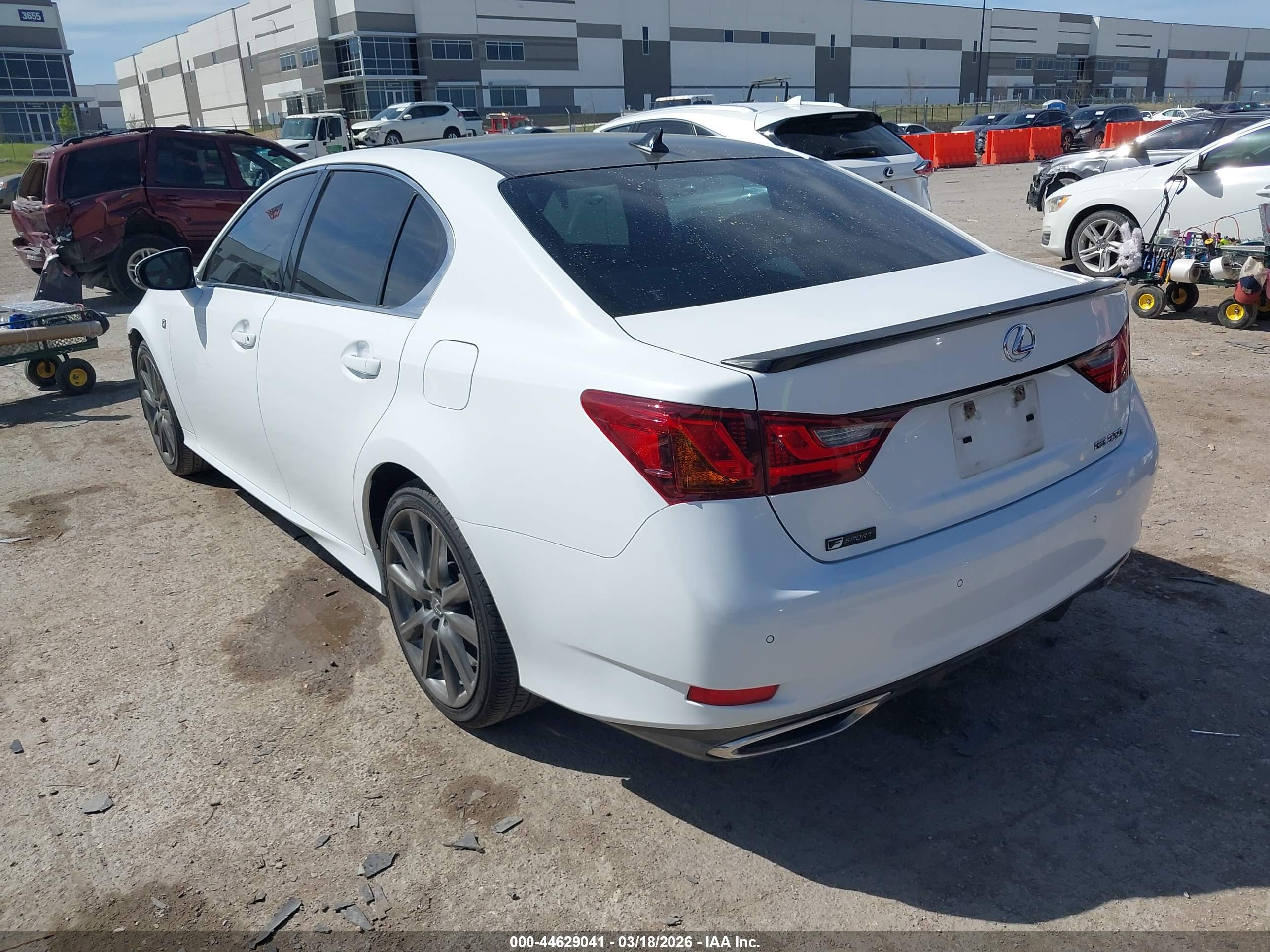 LEXUS GS image 3