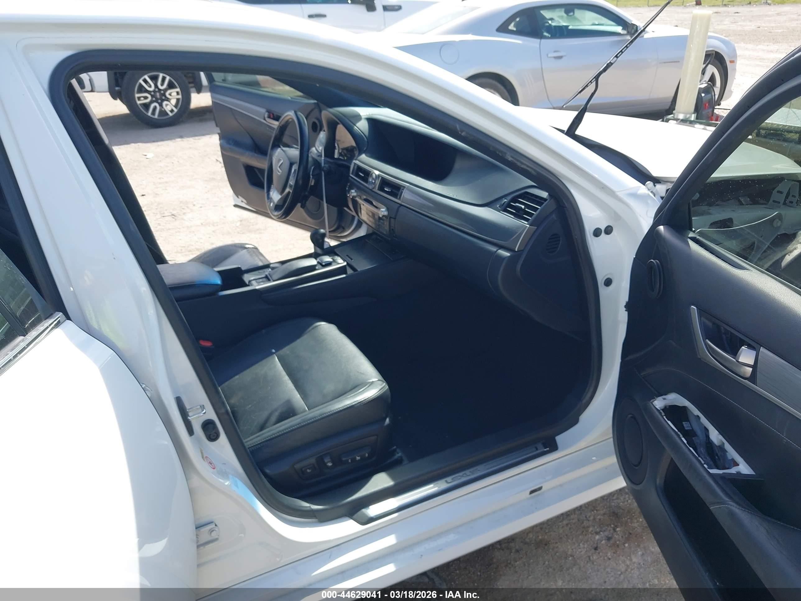 LEXUS GS image 5