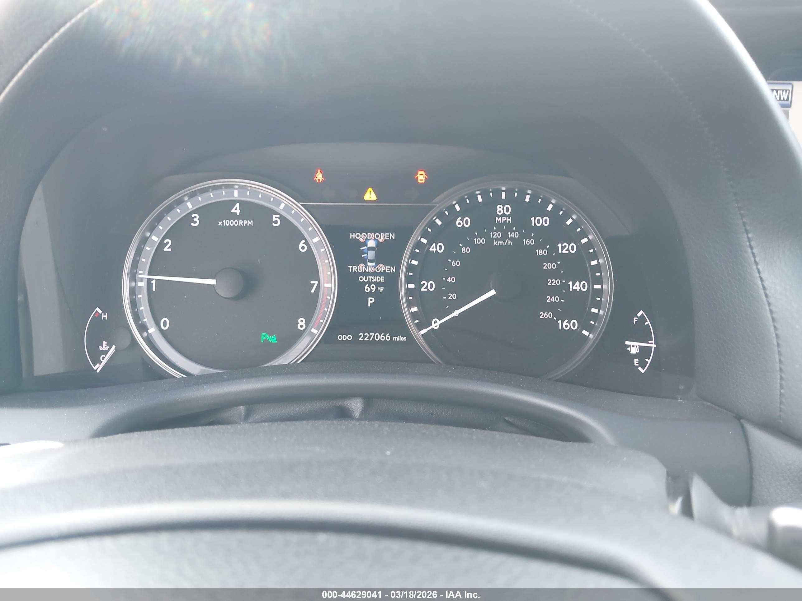 LEXUS GS image 7