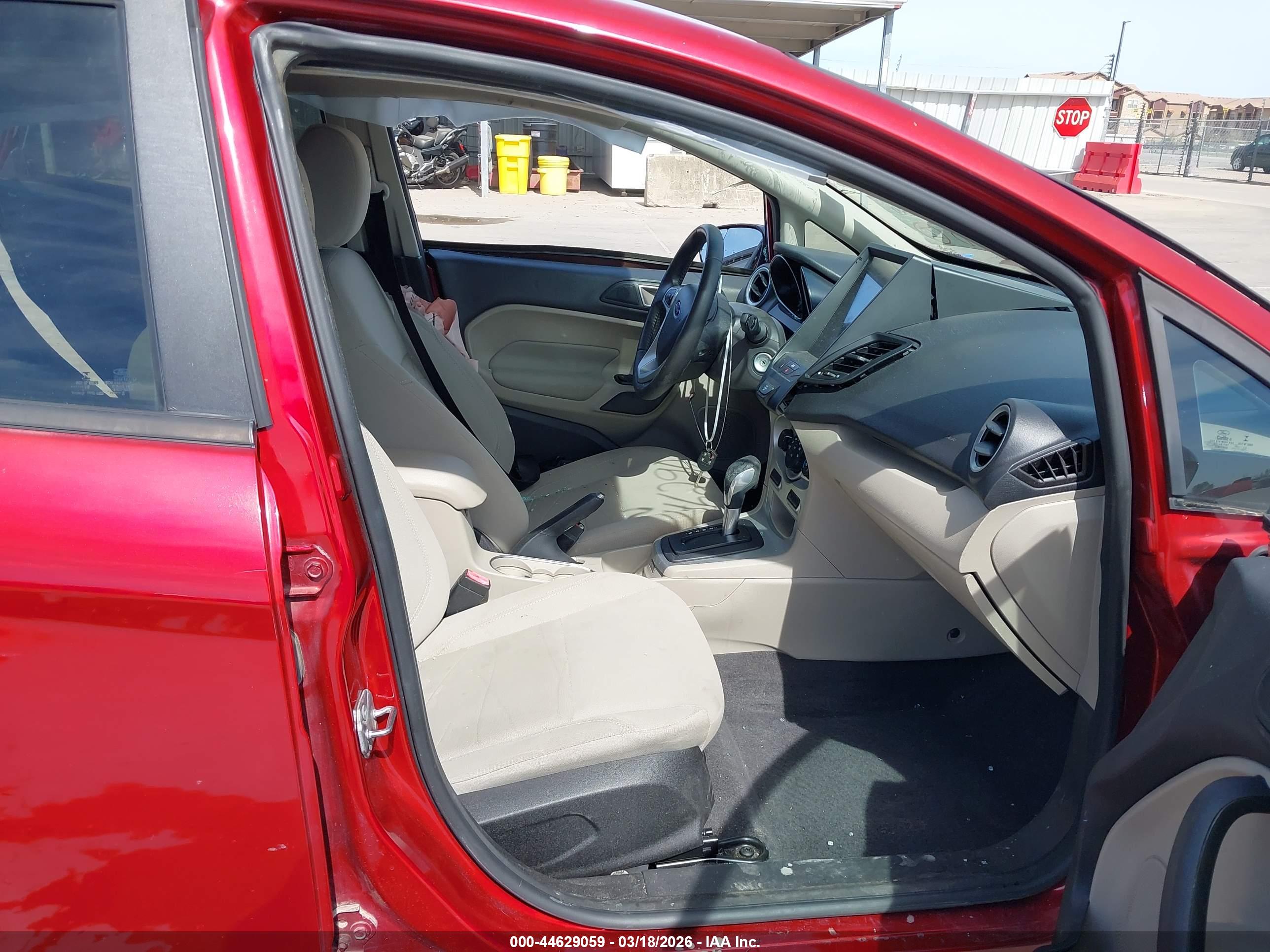 FORD FIESTA image 5