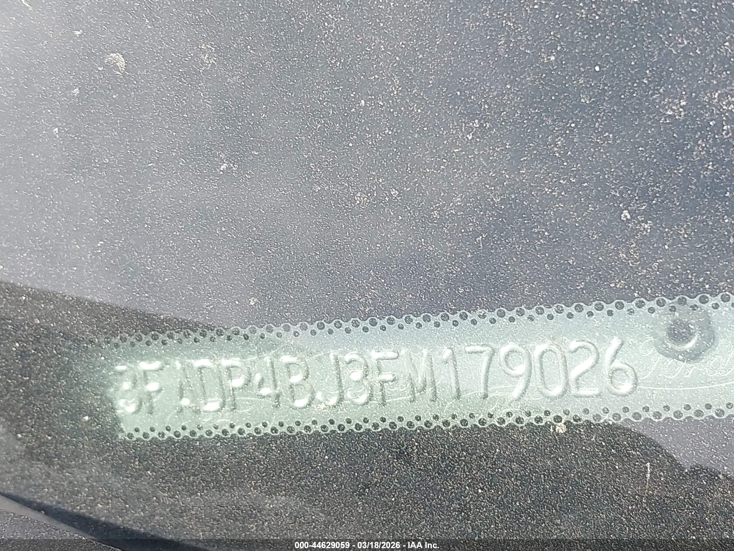 FORD FIESTA image 9