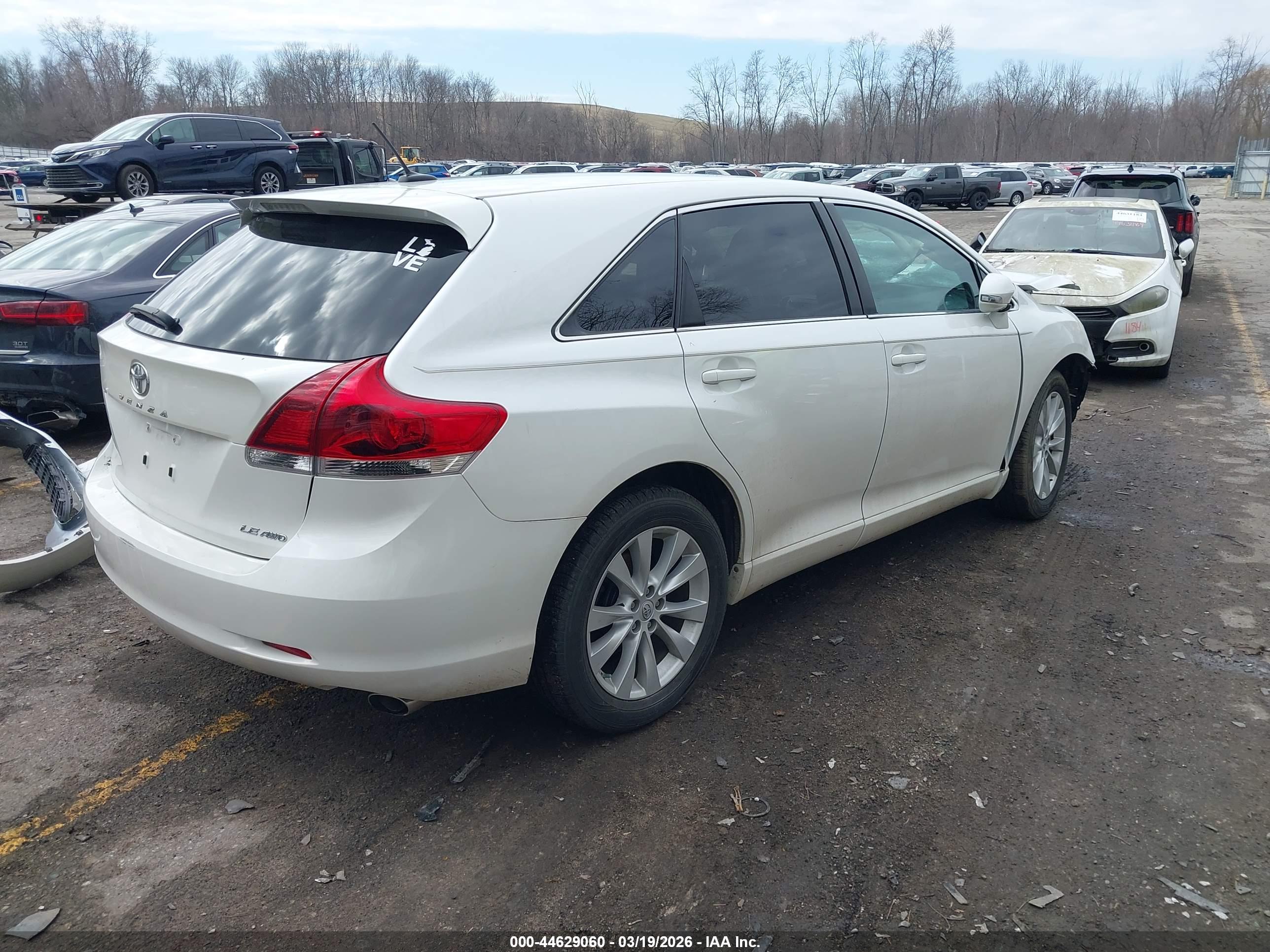 TOYOTA VENZA image 4