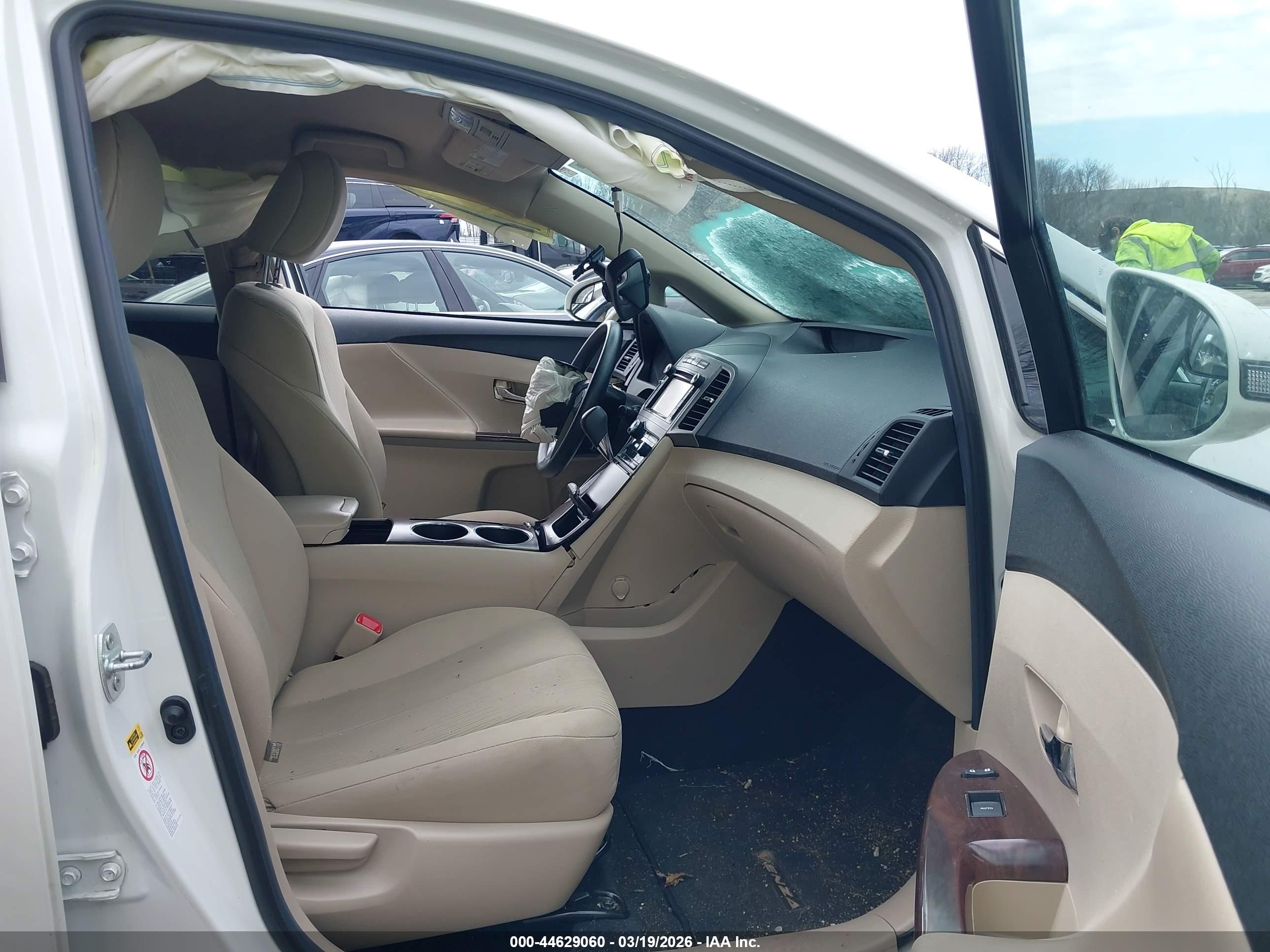 TOYOTA VENZA image 5