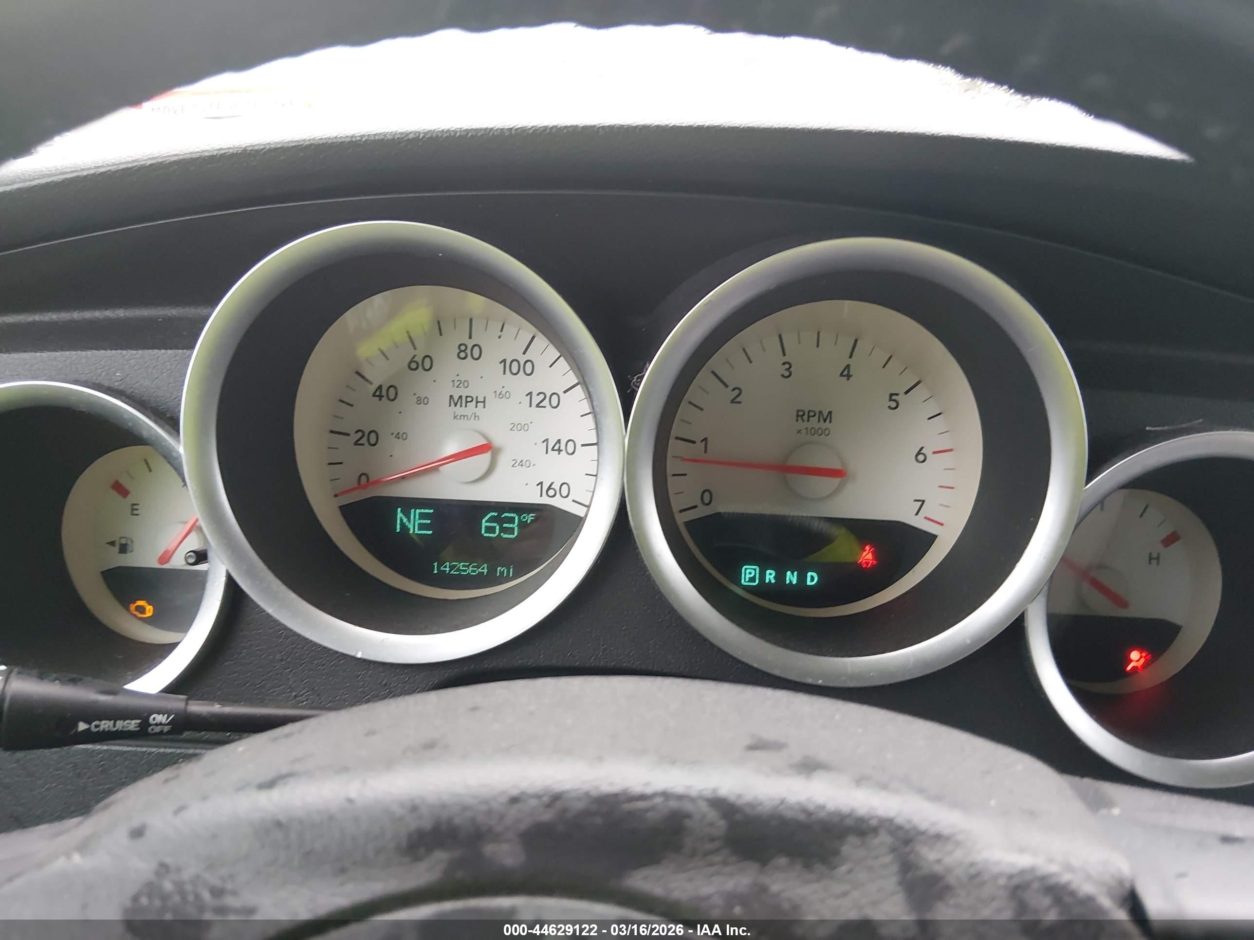 DODGE MAGNUM image 7