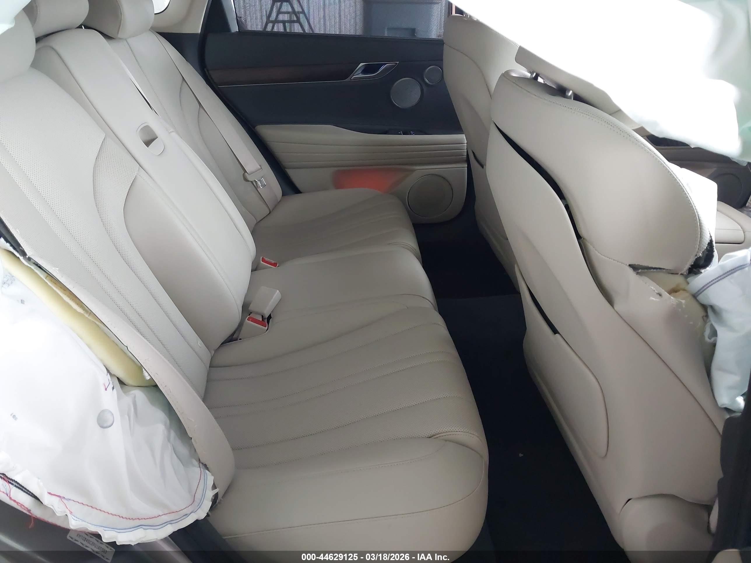 GENESIS G80 image 8