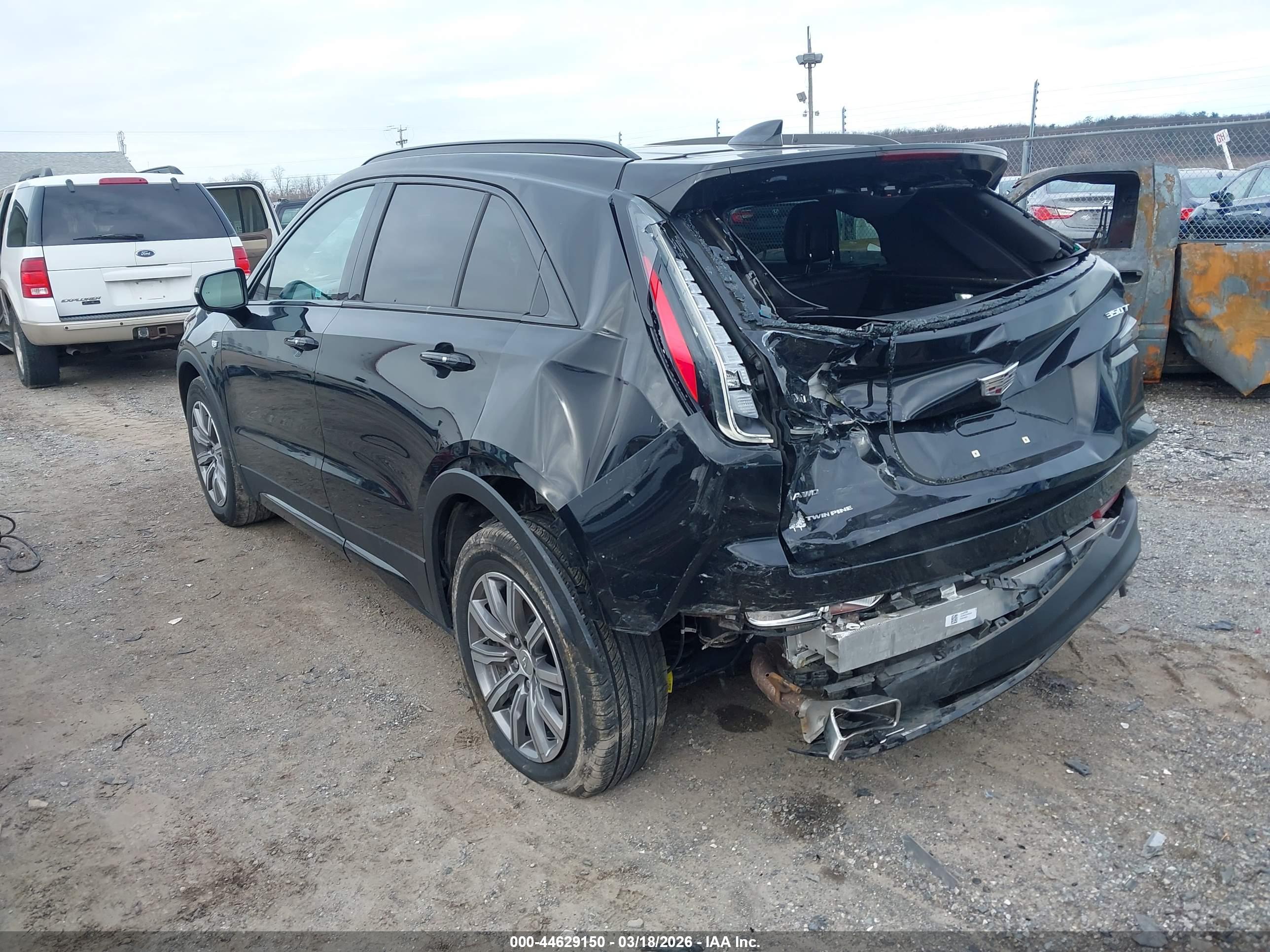 CADILLAC XT4 image 3
