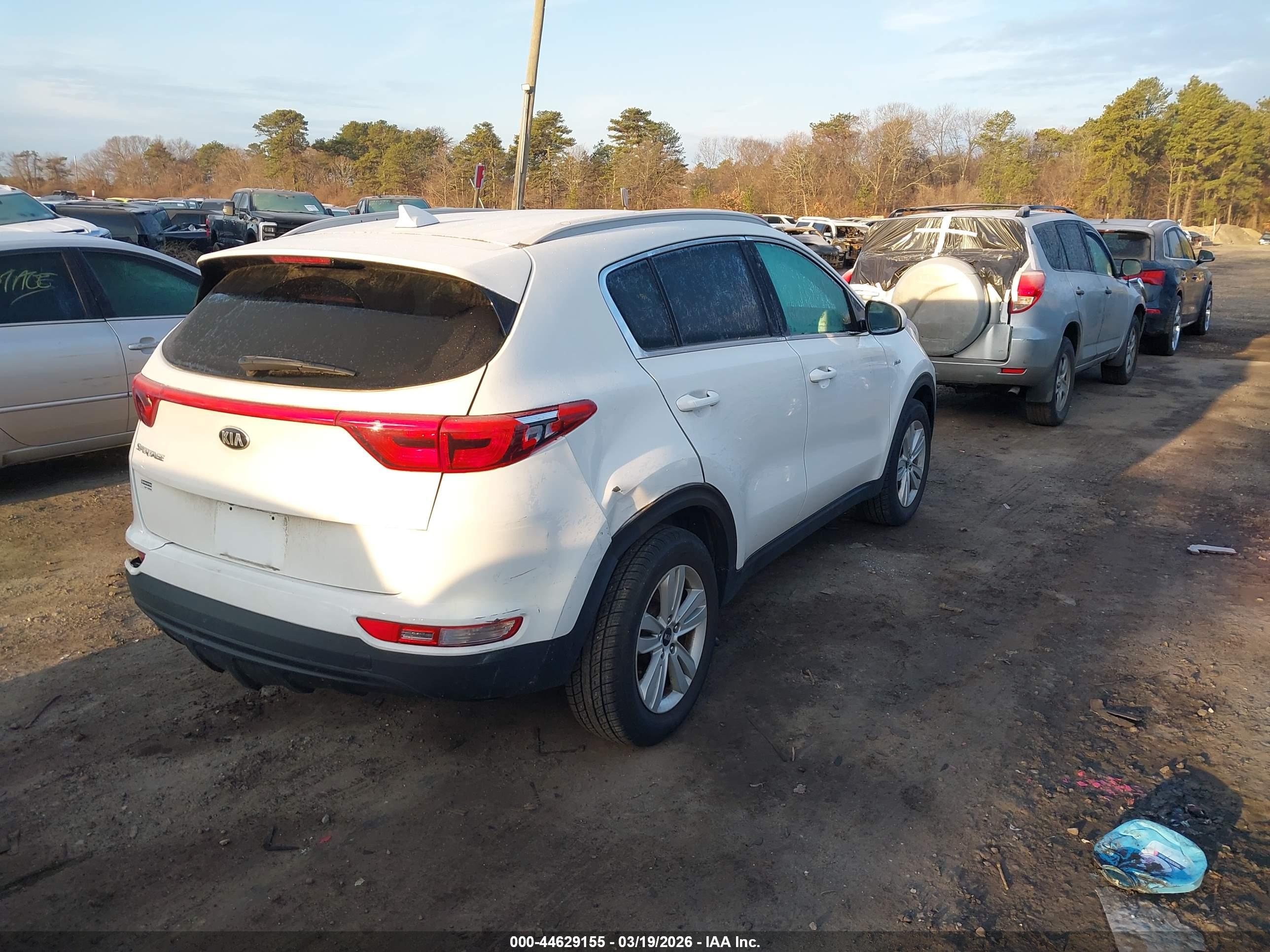 KIA SPORTAGE image 4