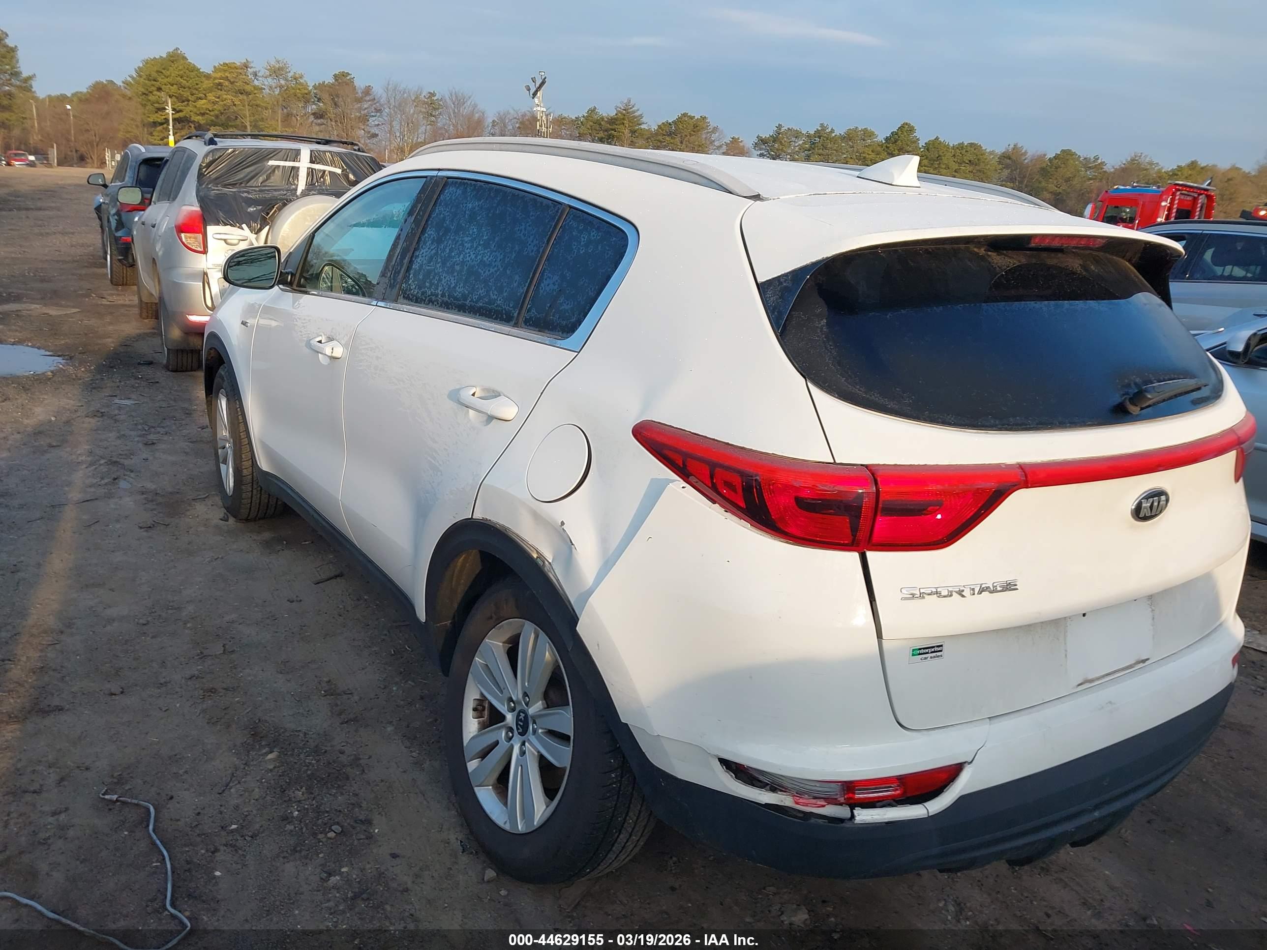 KIA SPORTAGE image 6