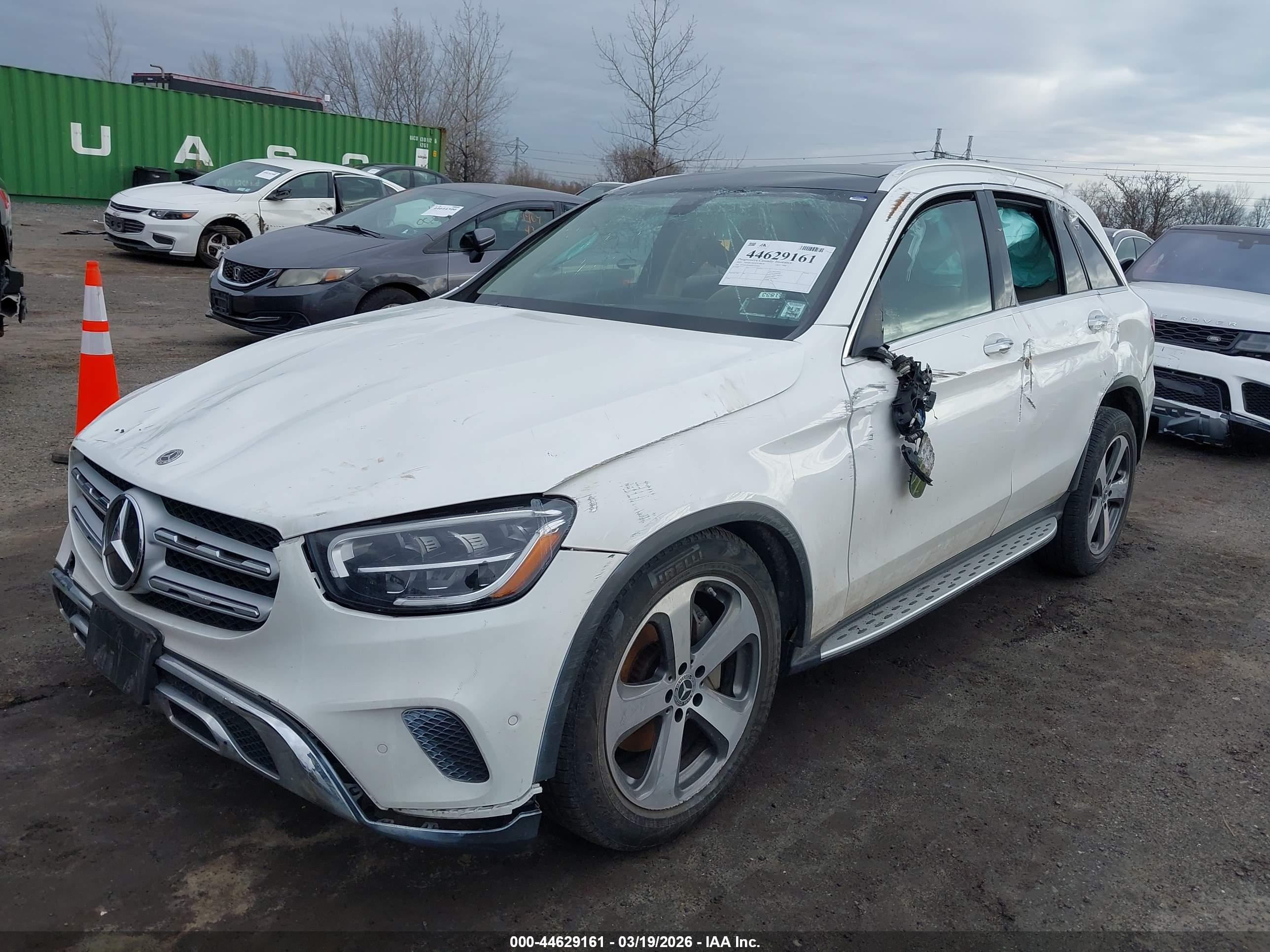MERCEDES-BENZ GLC image 6