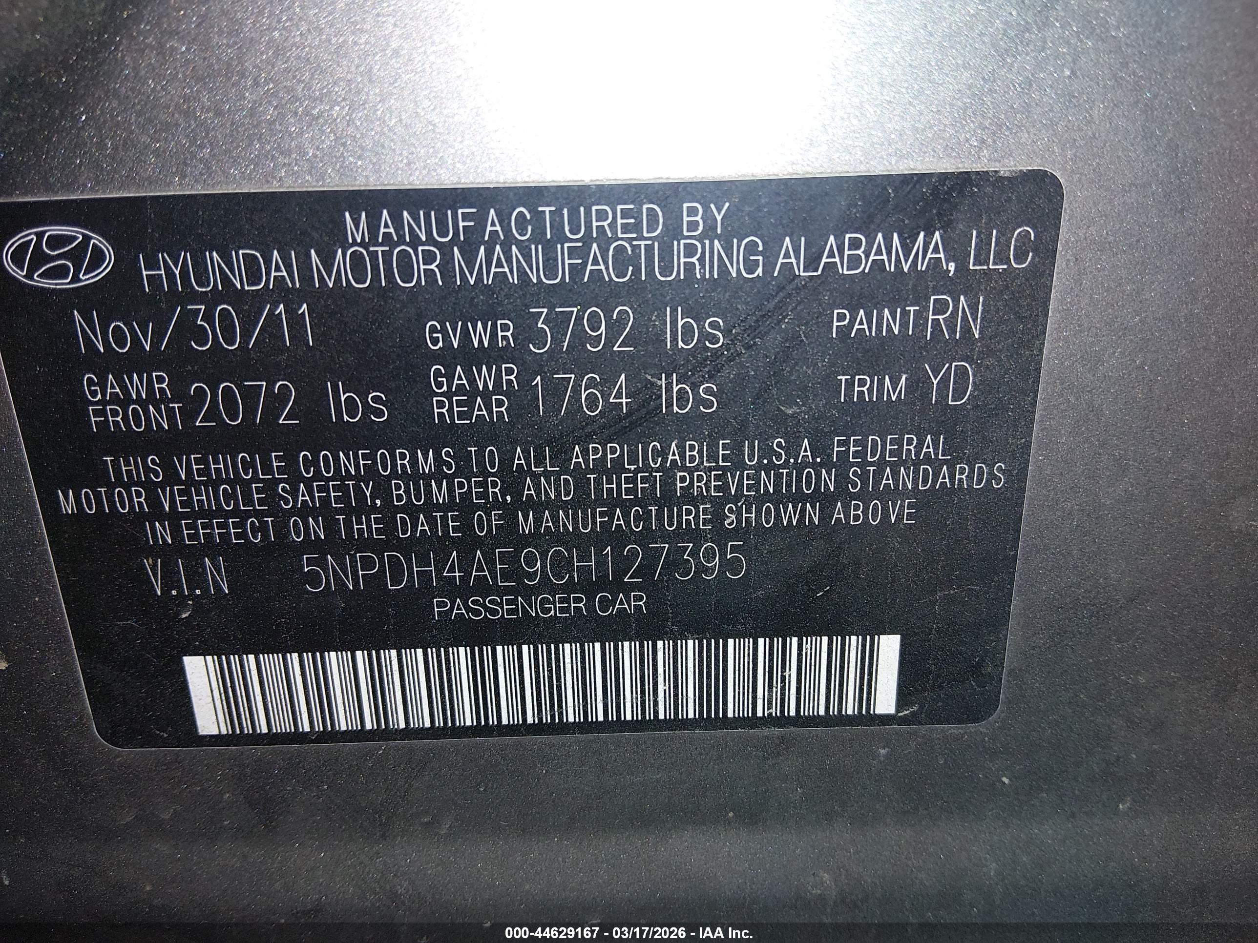 HYUNDAI ELANTRA image 9