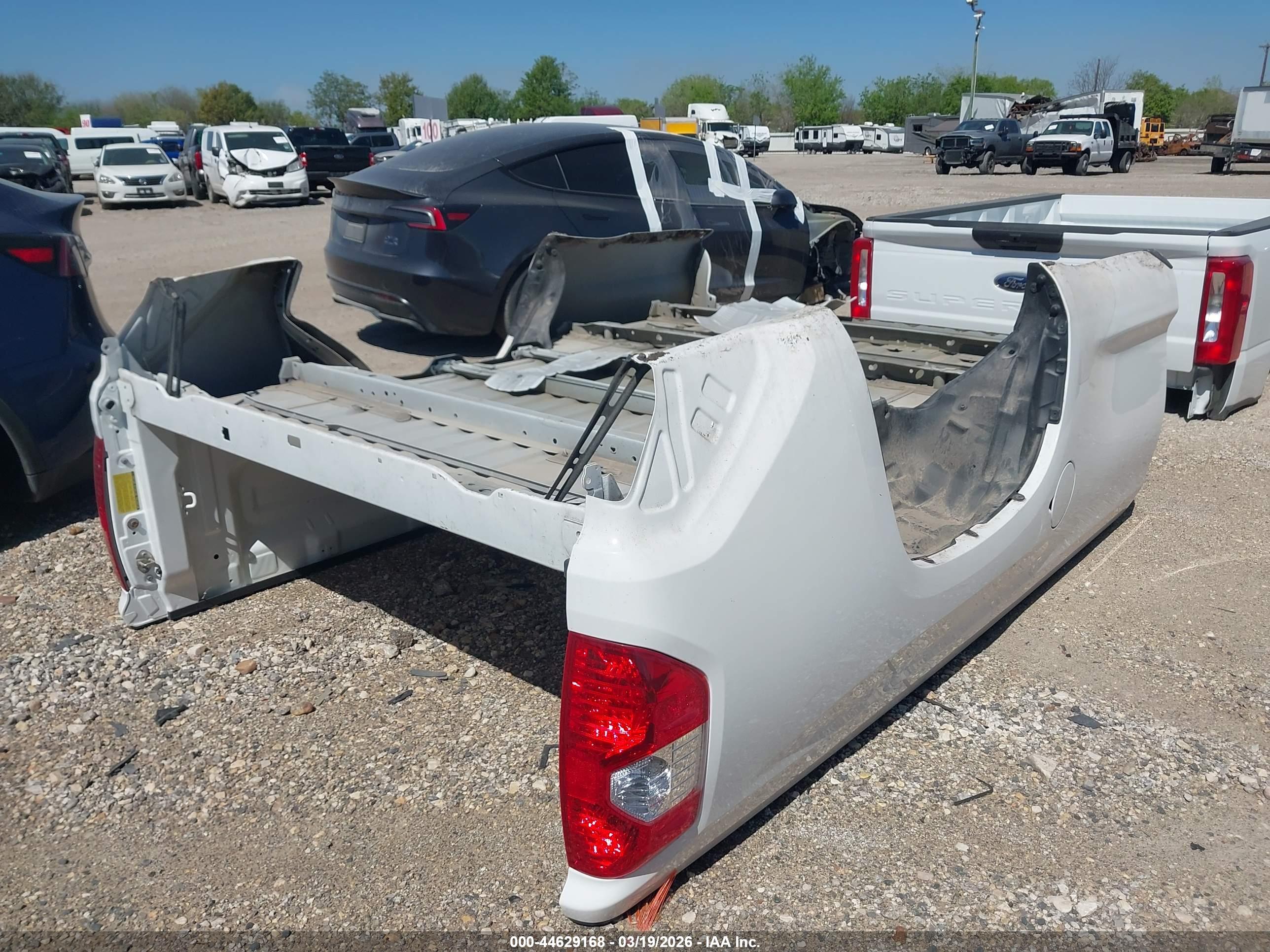 TOYOTA TUNDRA image 4