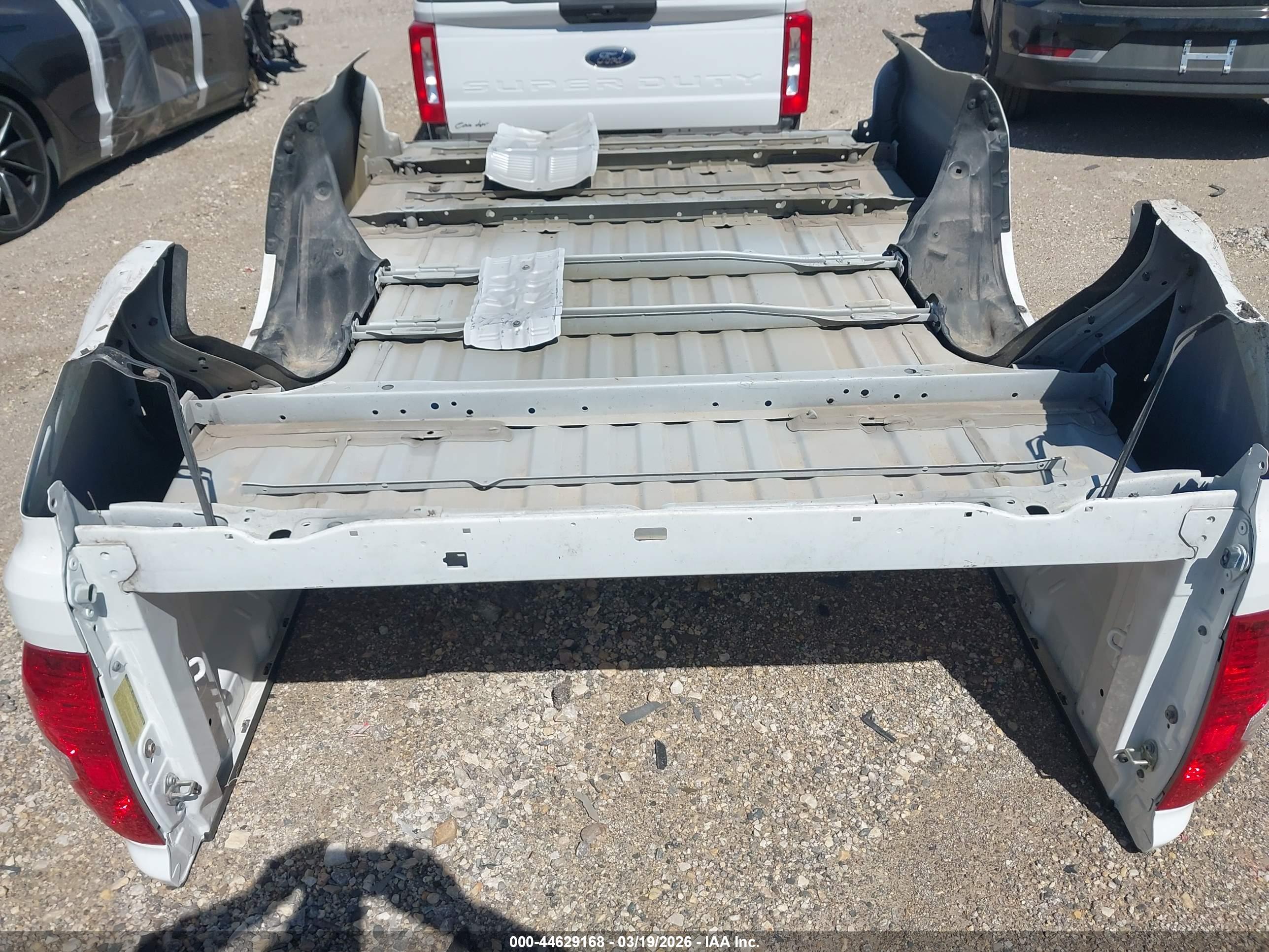 TOYOTA TUNDRA image 6