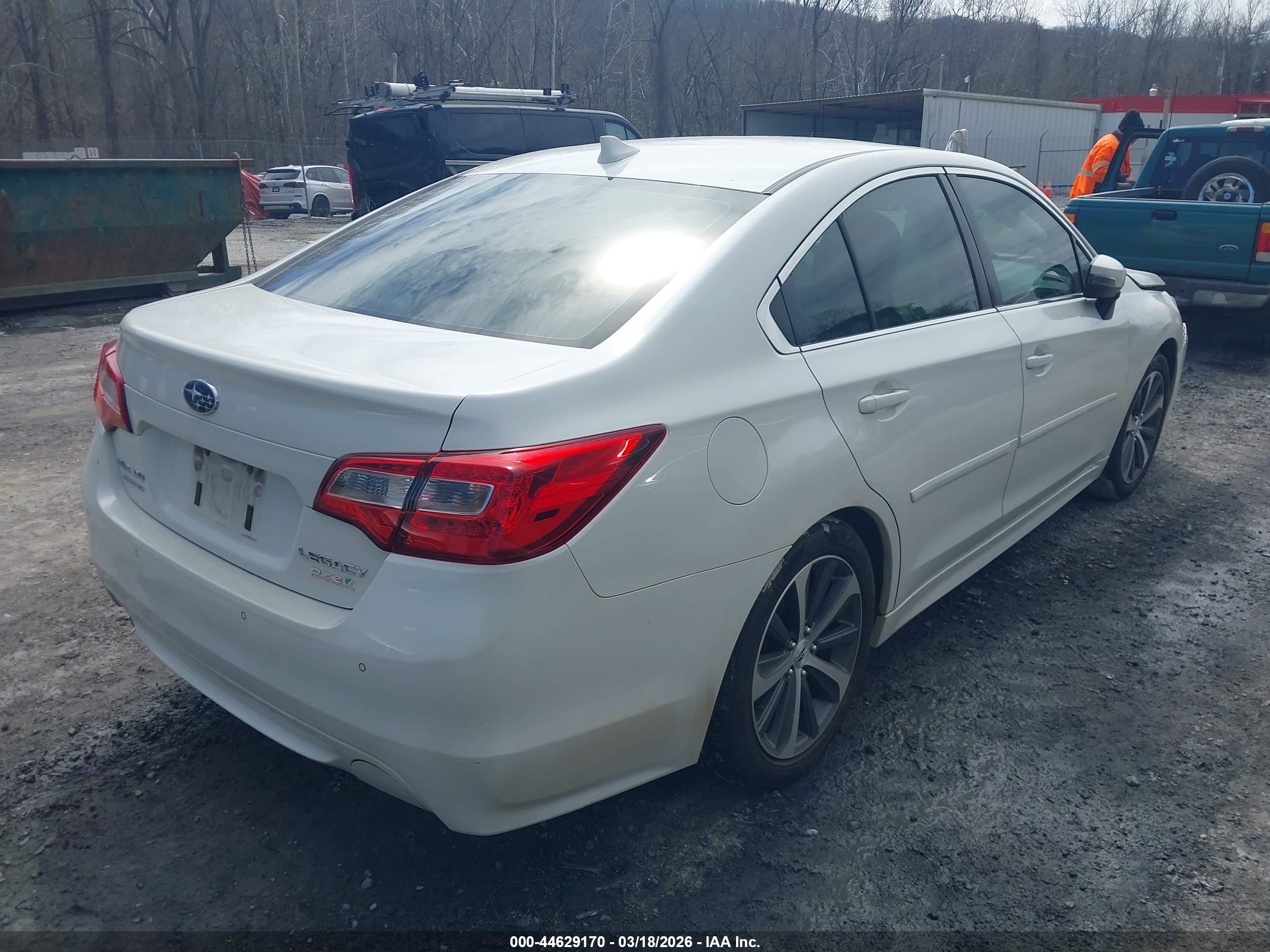 SUBARU LEGACY image 4