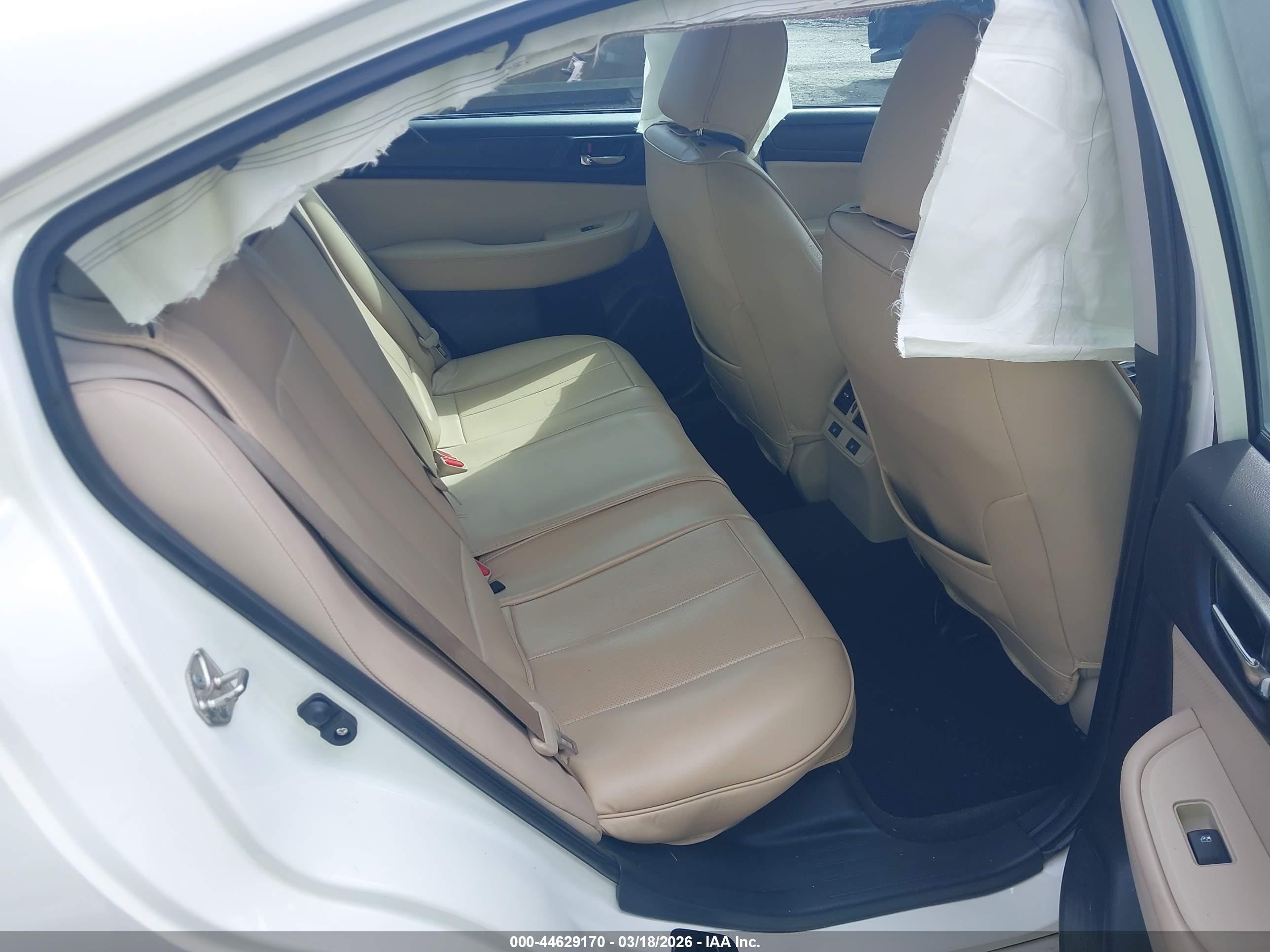 SUBARU LEGACY image 8