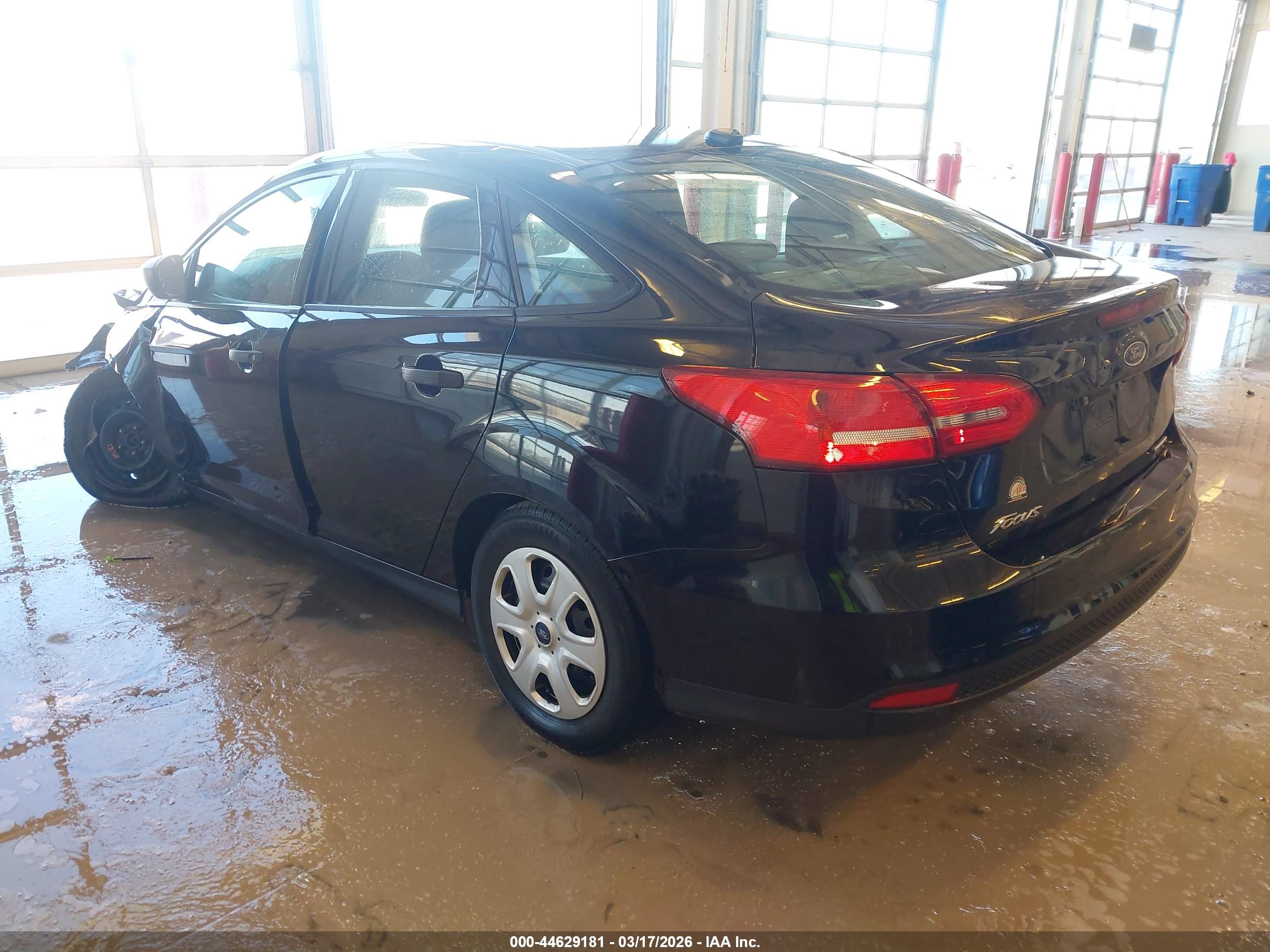 FORD FOCUS image 3