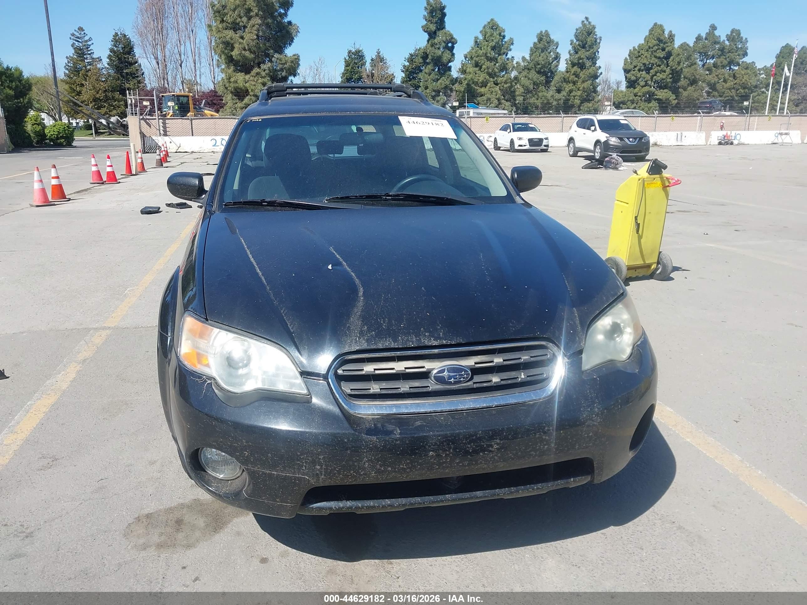 SUBARU OUTBACK image 6
