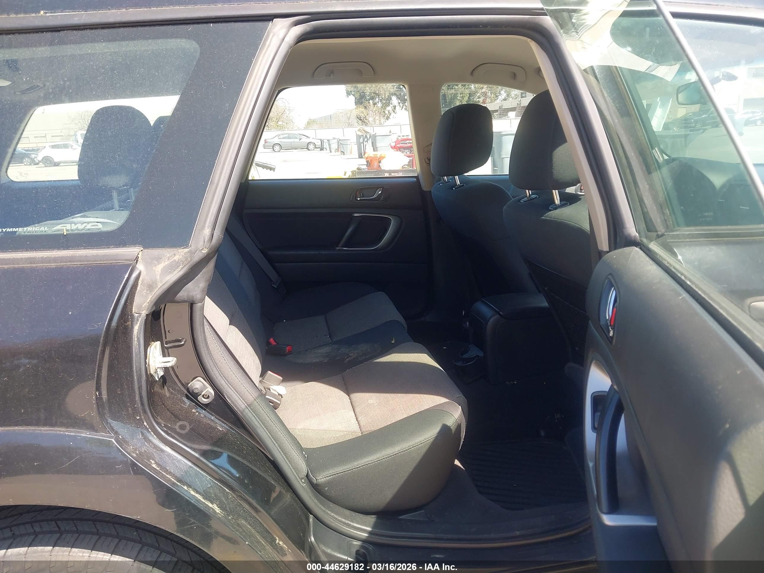 SUBARU OUTBACK image 8
