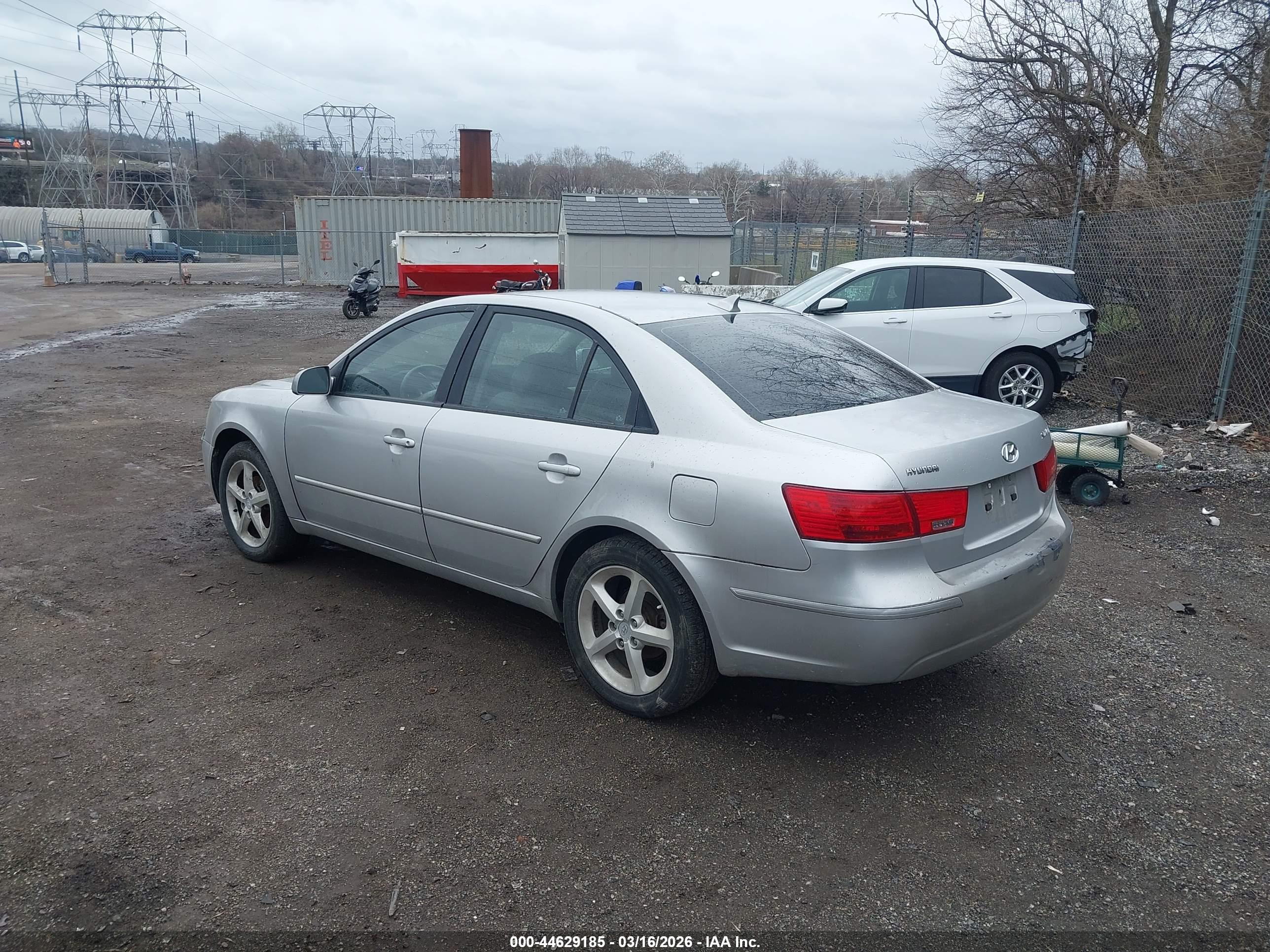 HYUNDAI SONATA image 3
