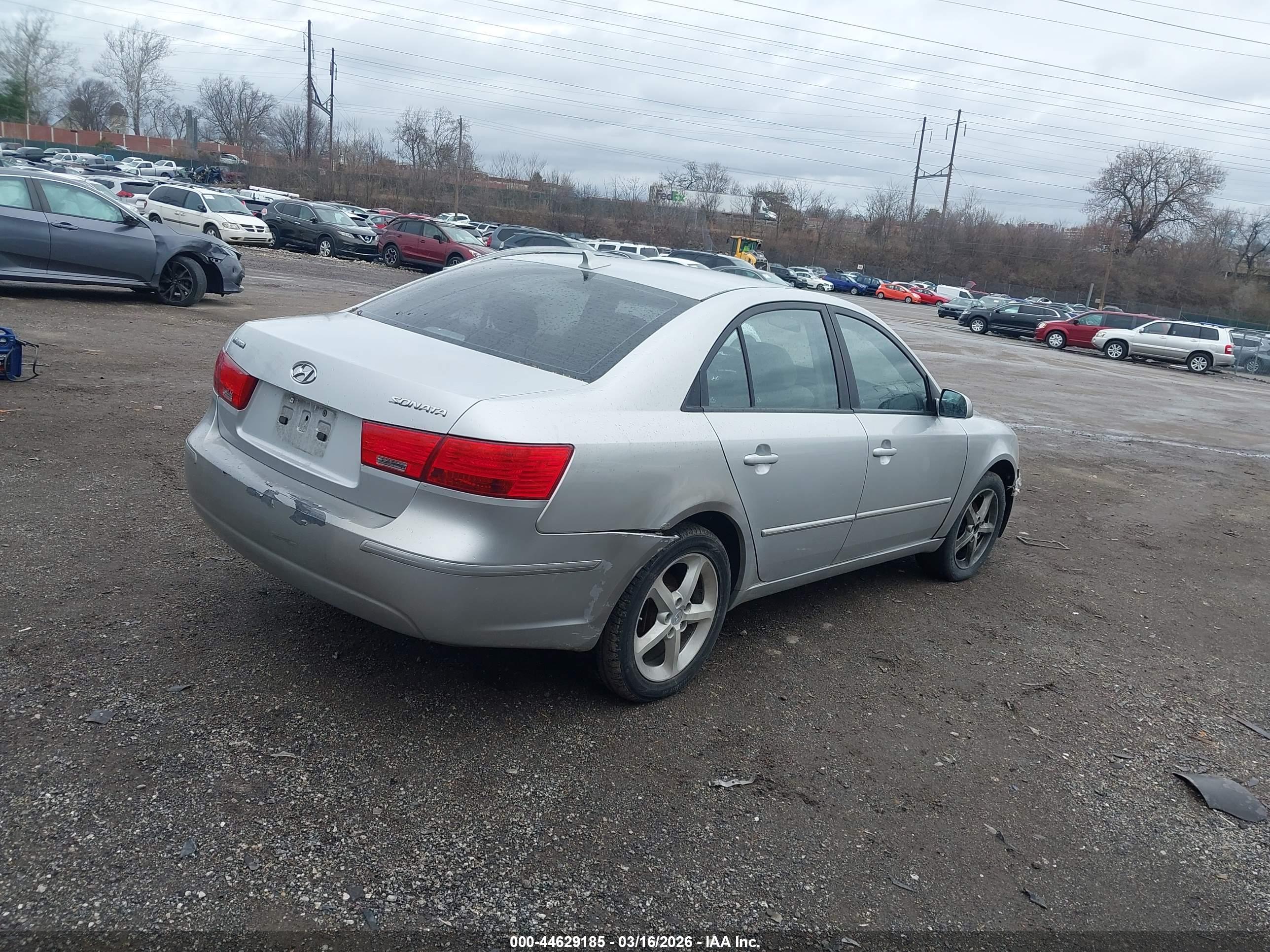 HYUNDAI SONATA image 4