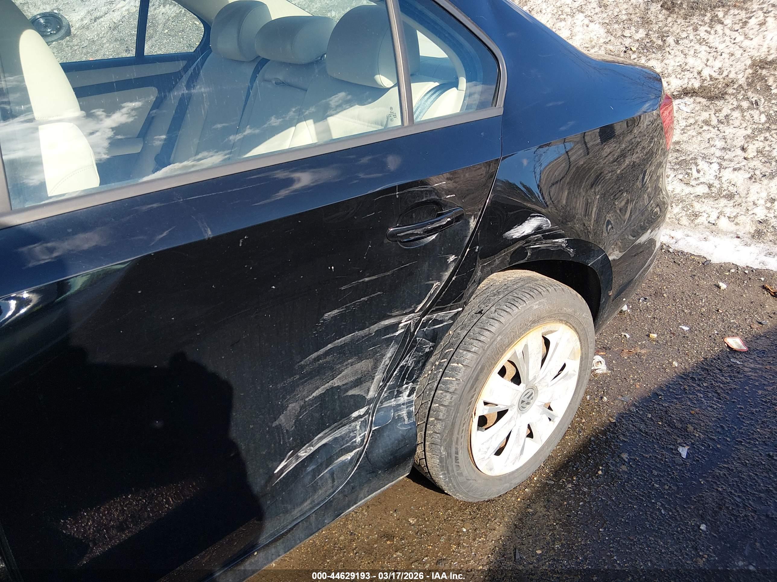 VOLKSWAGEN JETTA image 6