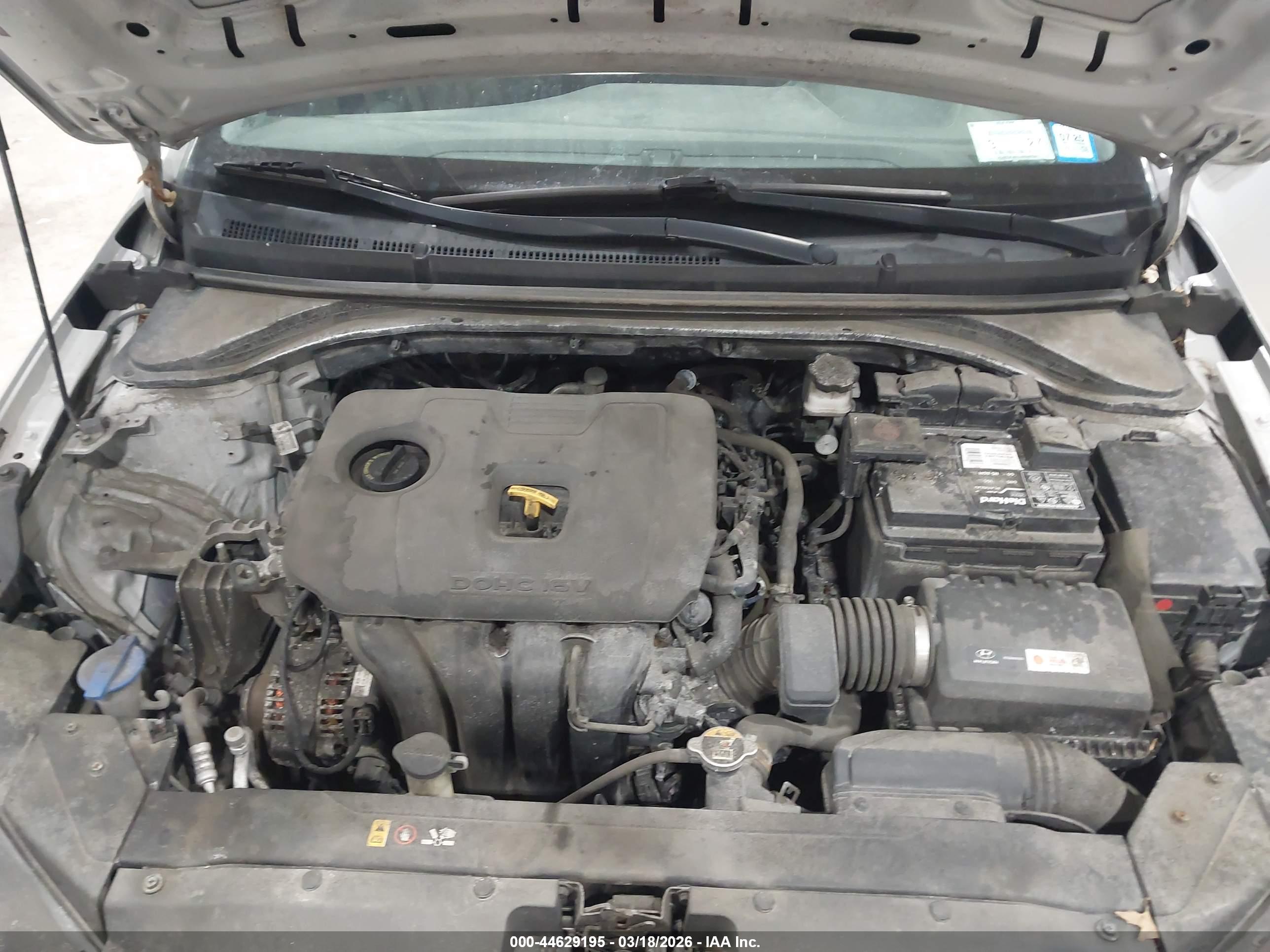HYUNDAI ELANTRA image 10