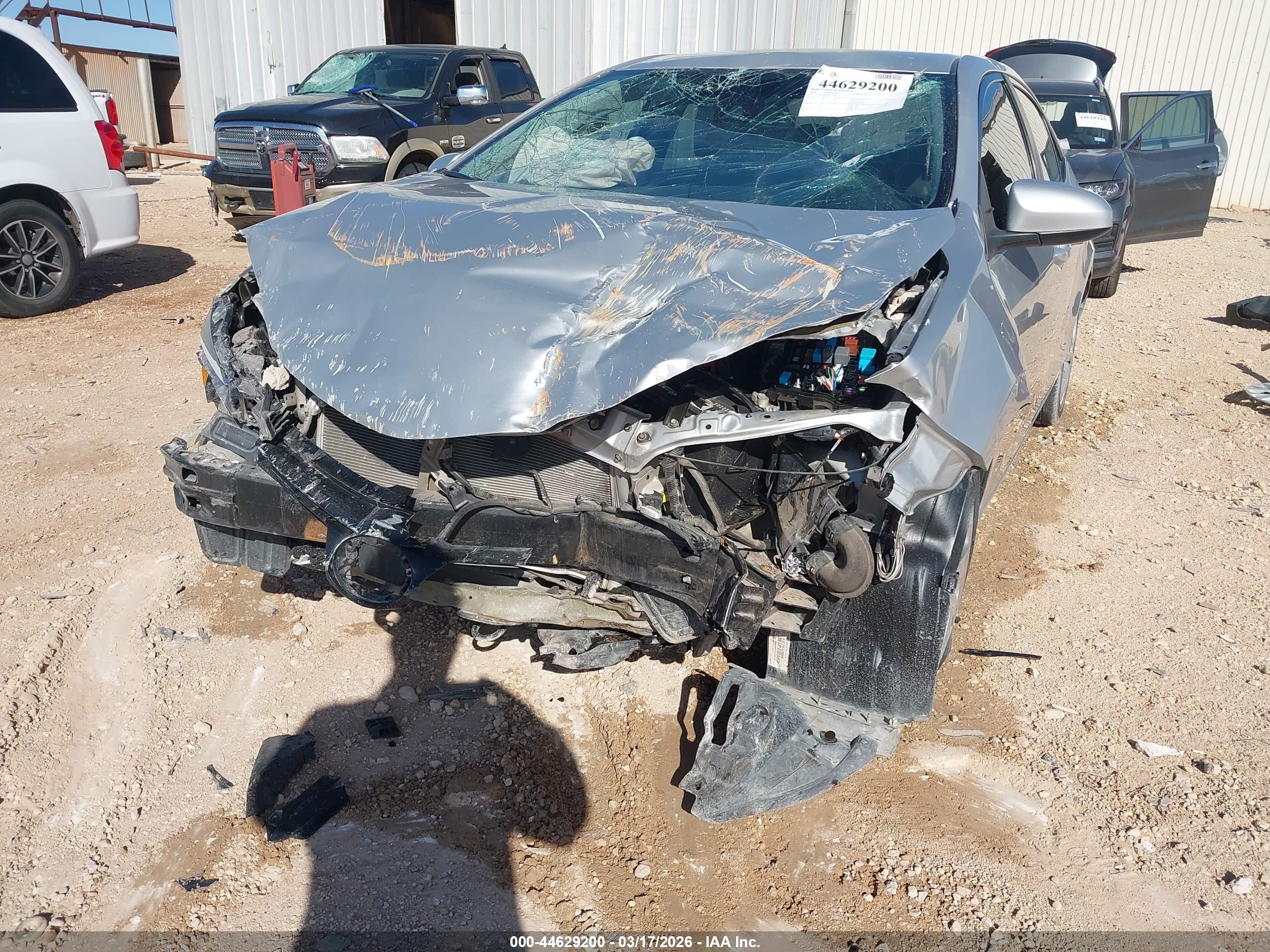 TOYOTA COROLLA image 6