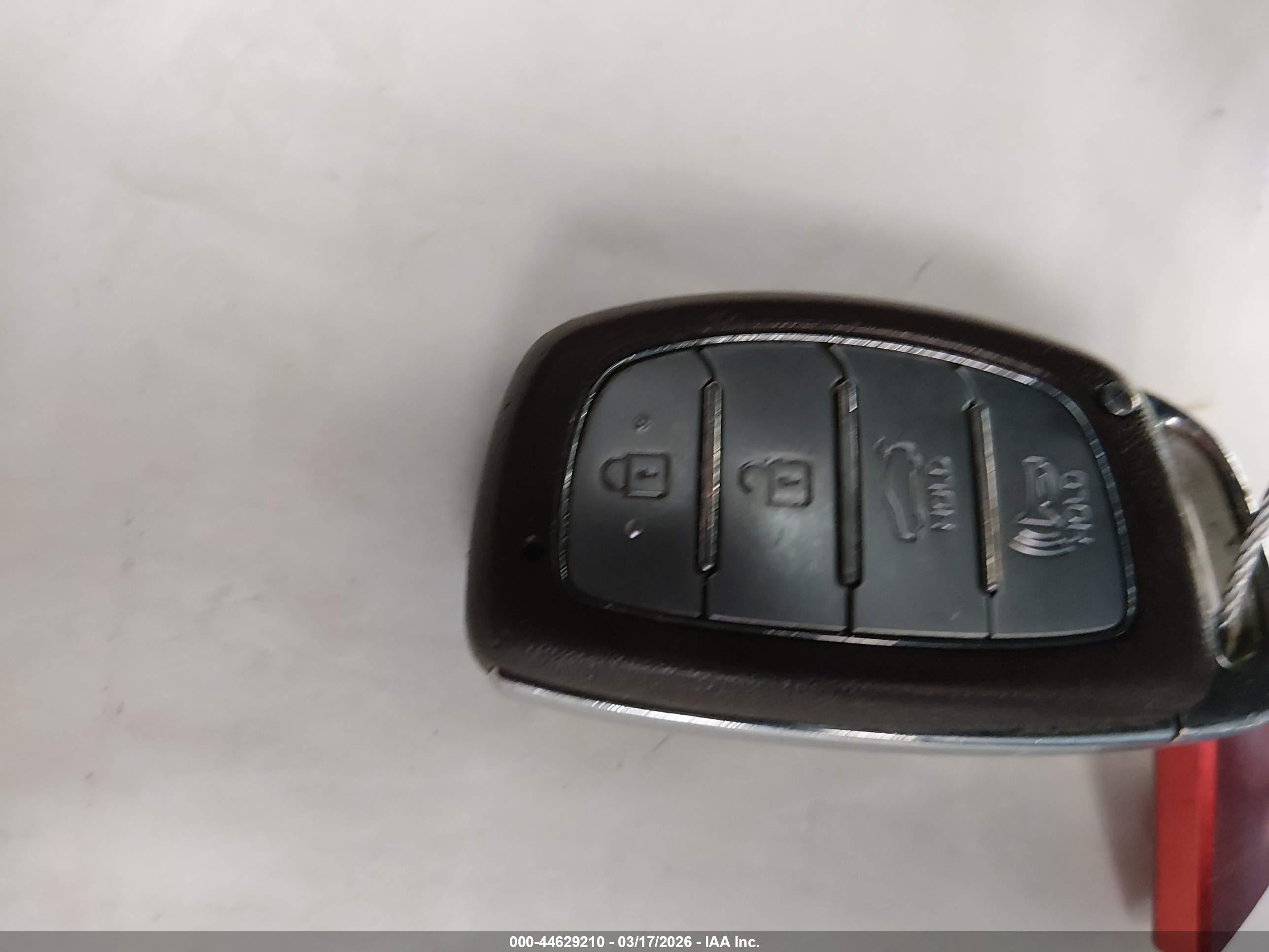HYUNDAI ELANTRA image 11