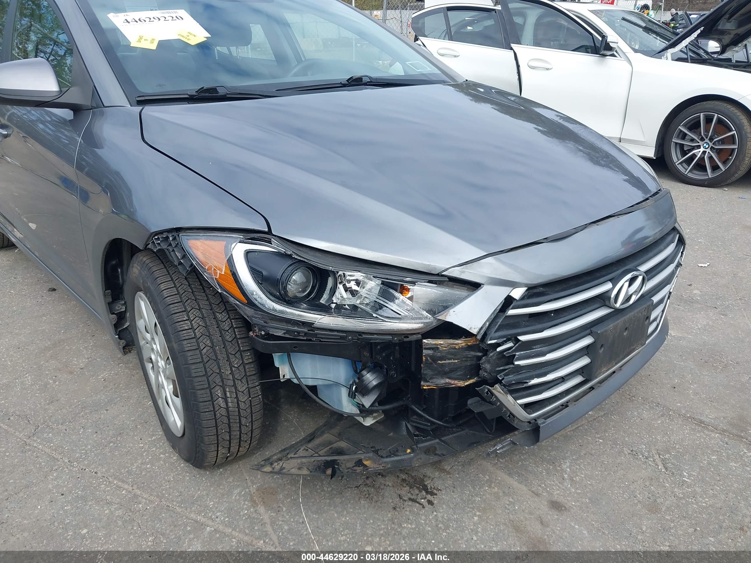 HYUNDAI ELANTRA image 6