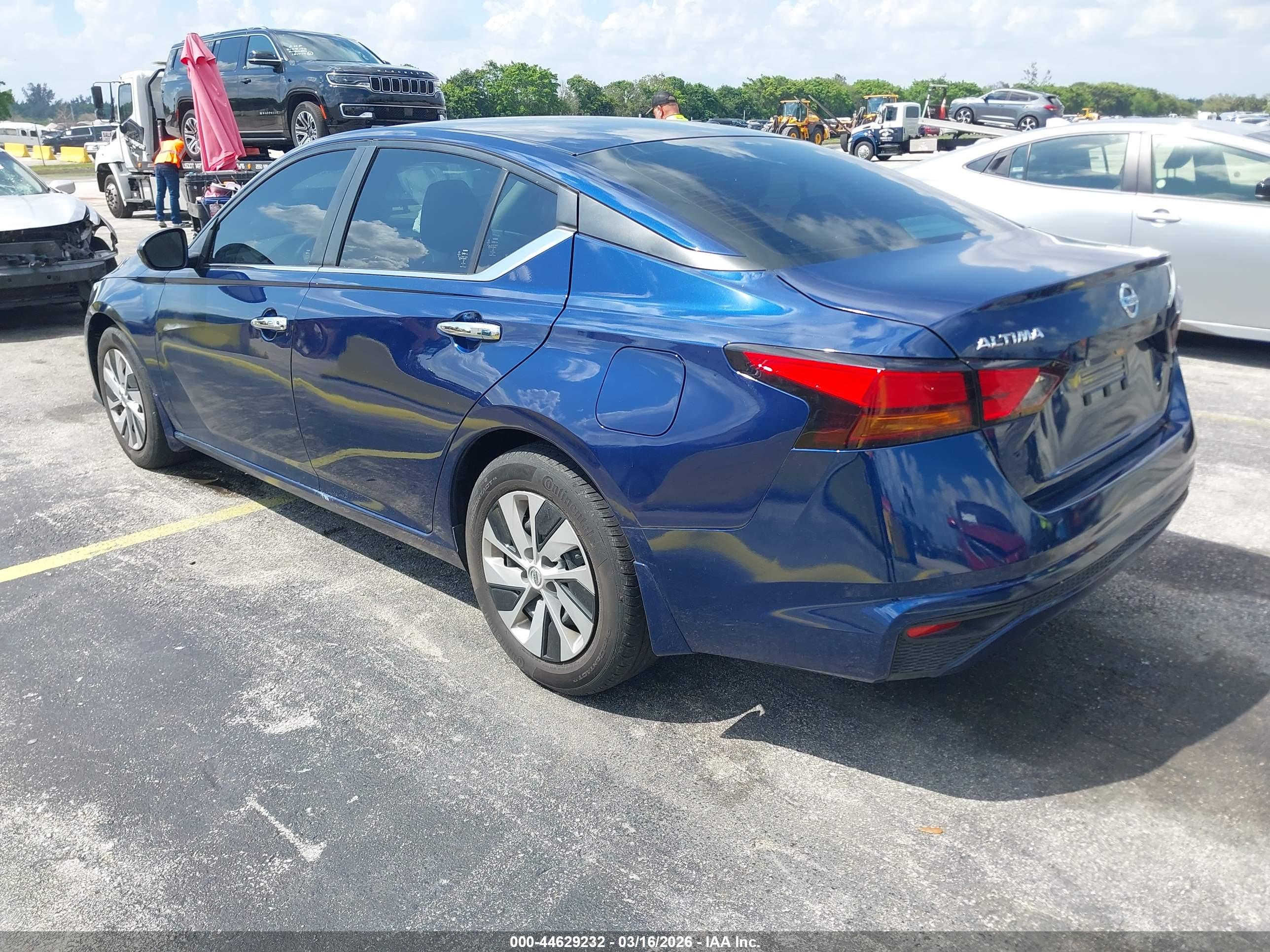 NISSAN ALTIMA image 3
