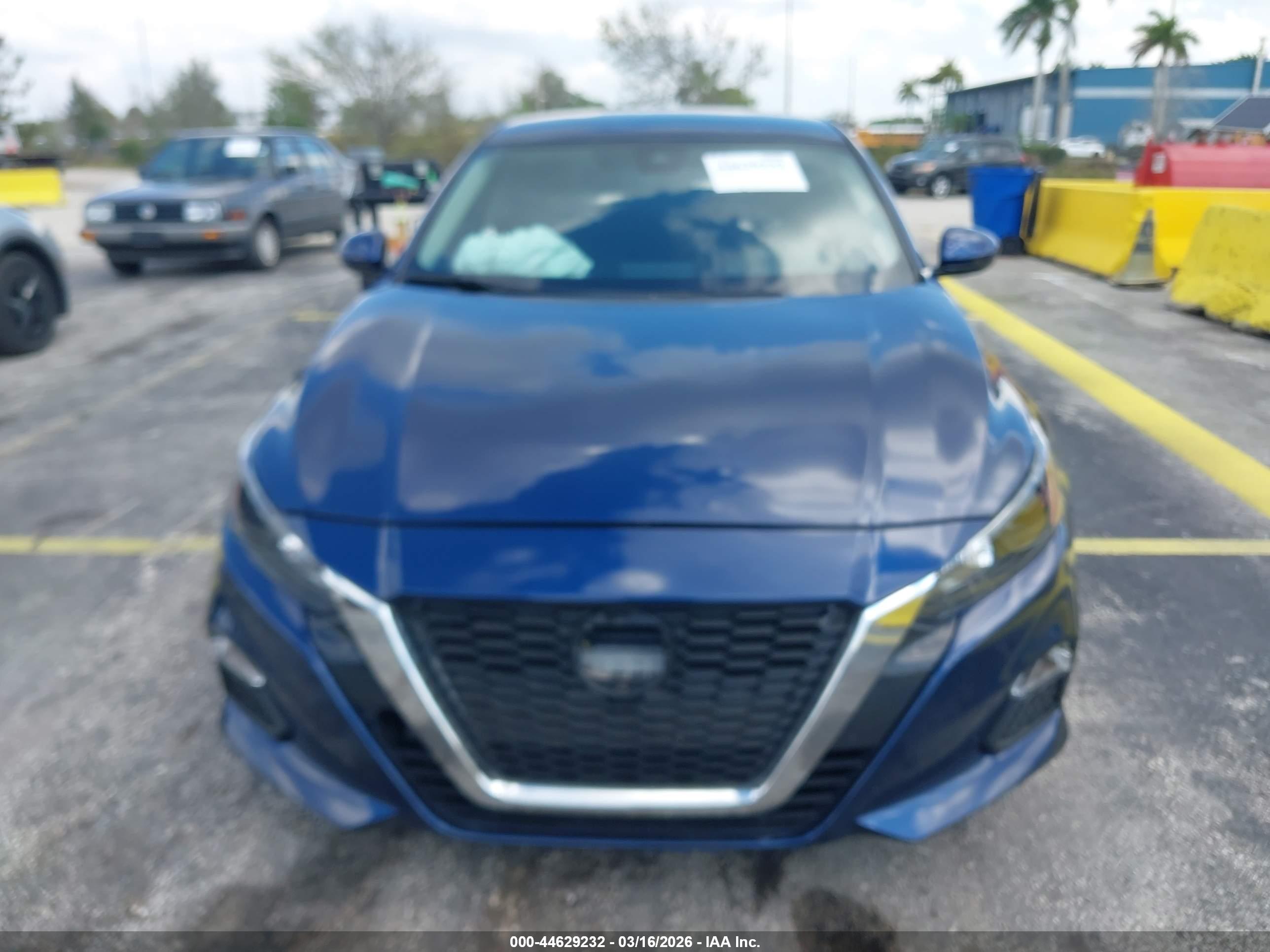 NISSAN ALTIMA image 6