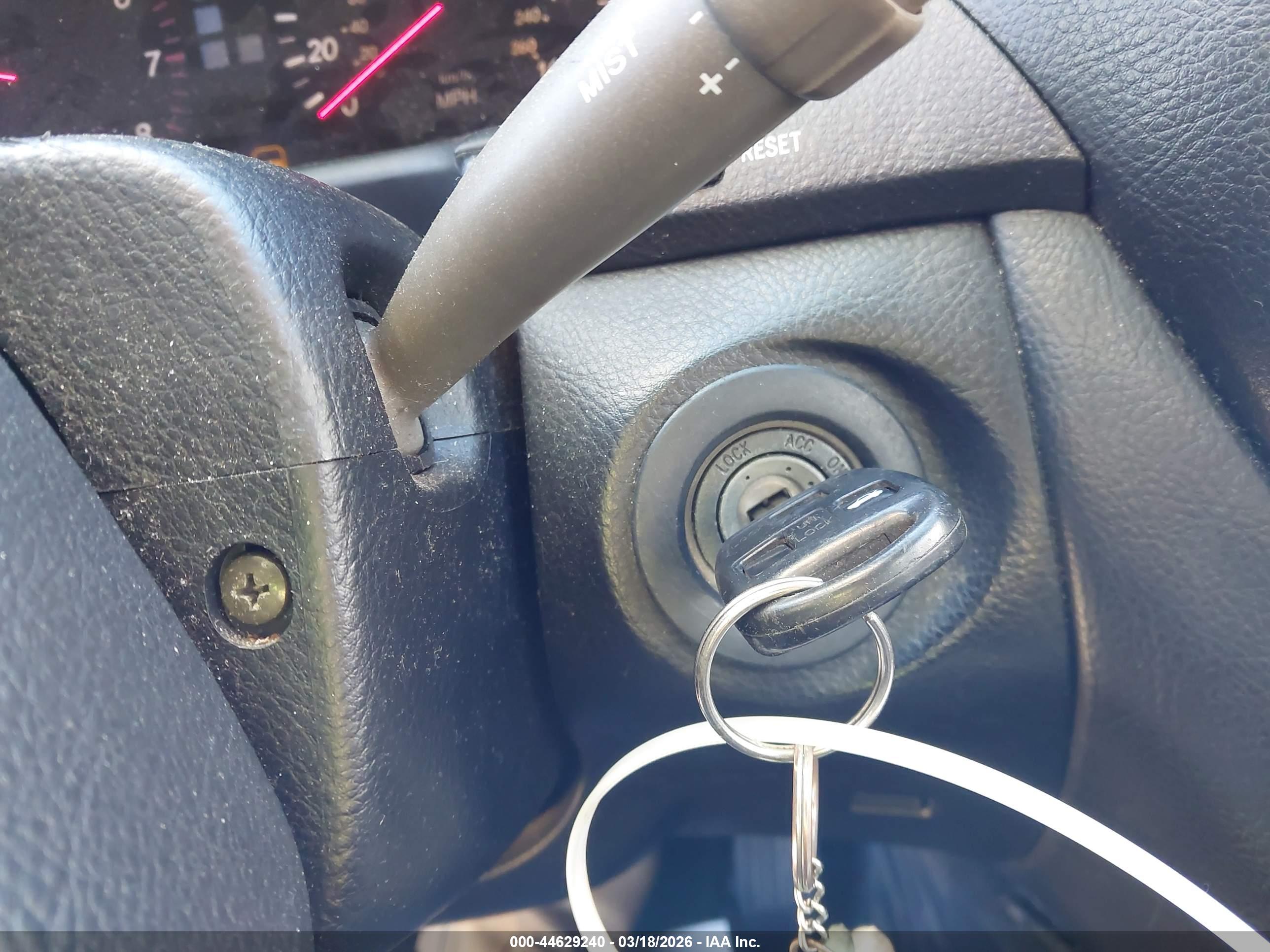 LEXUS LS image 11