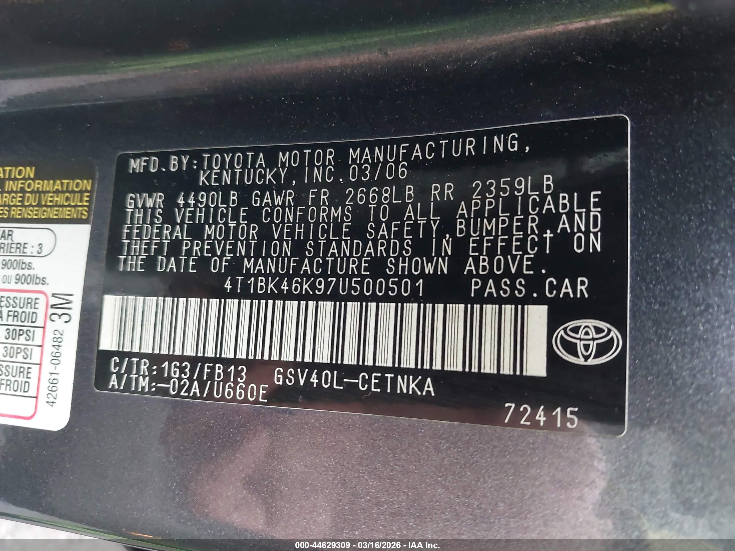 TOYOTA CAMRY image 9