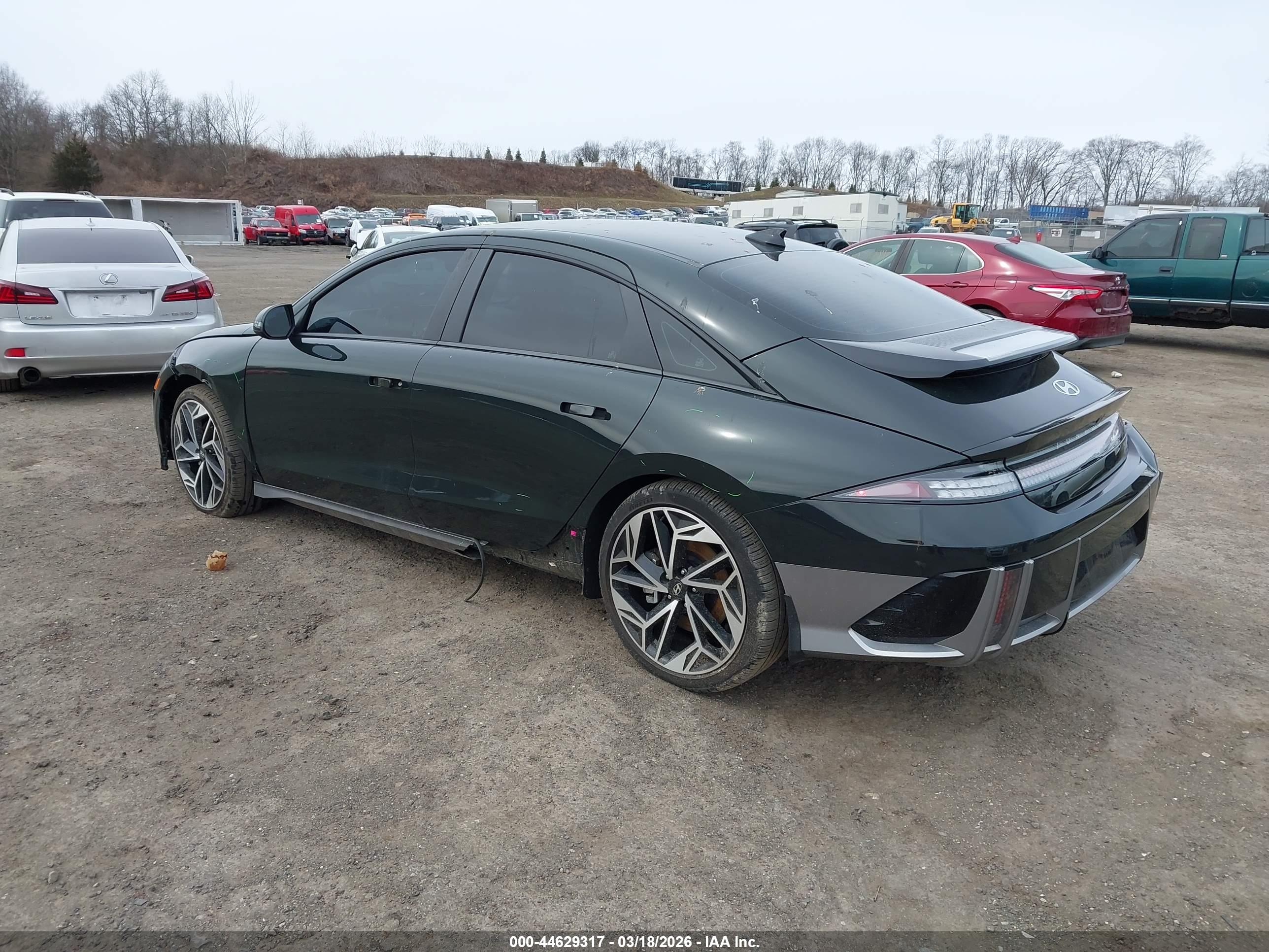 HYUNDAI IONIQ image 3