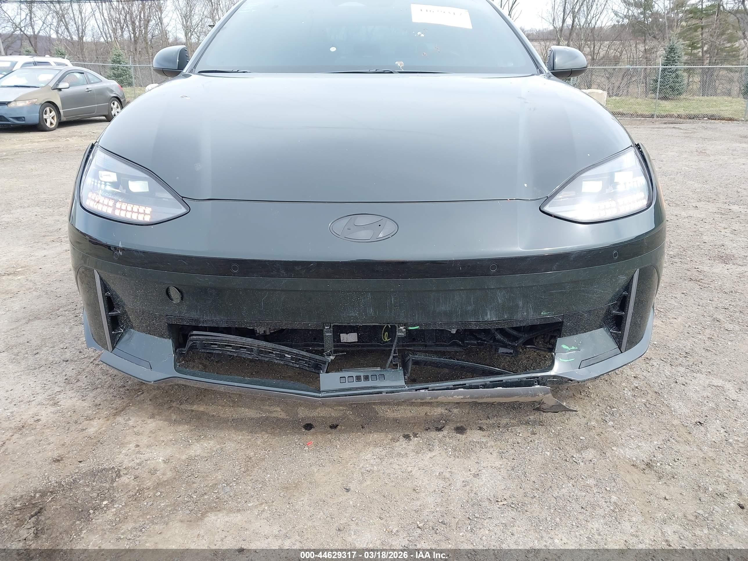 HYUNDAI IONIQ image 6