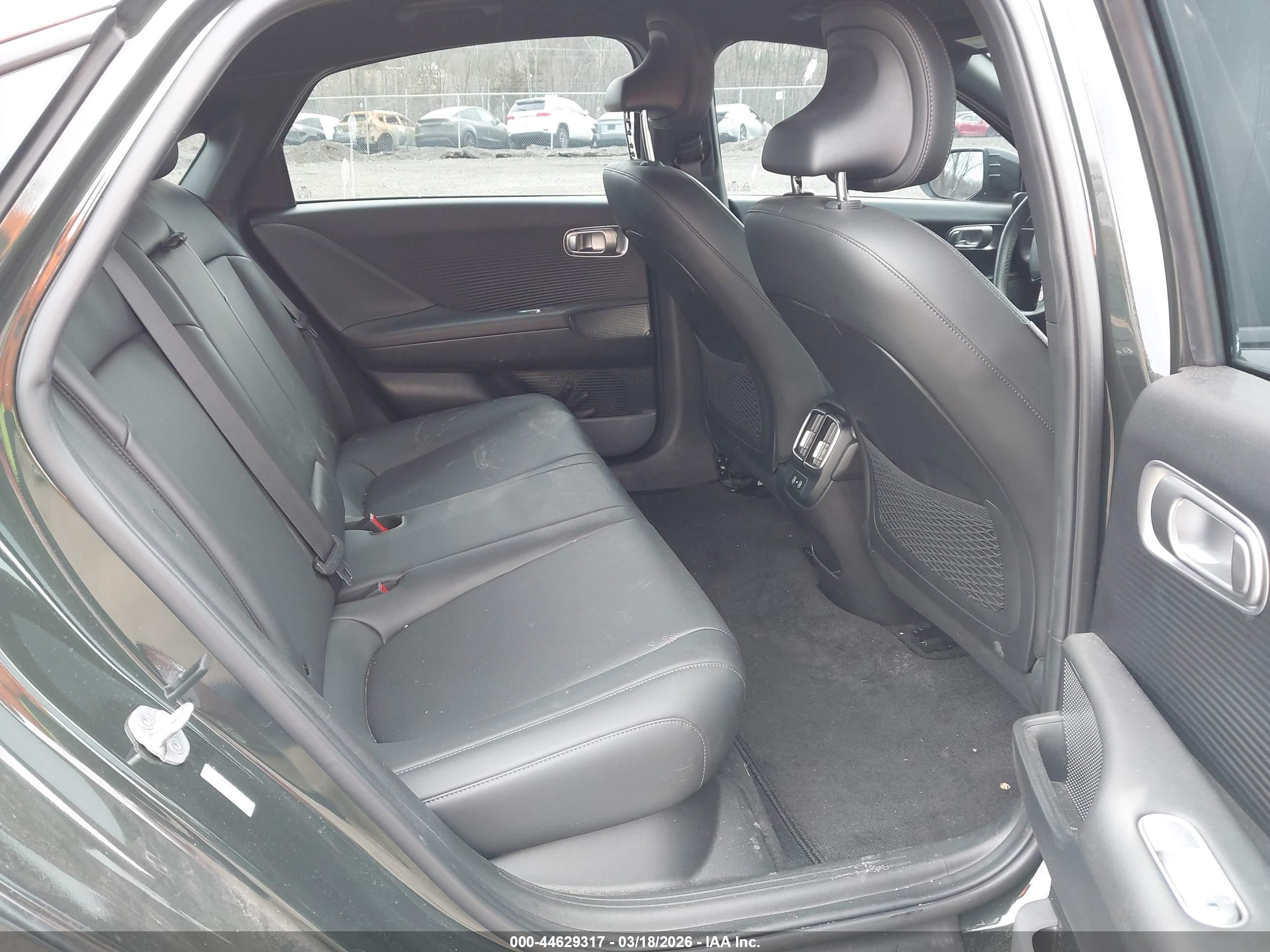 HYUNDAI IONIQ image 8