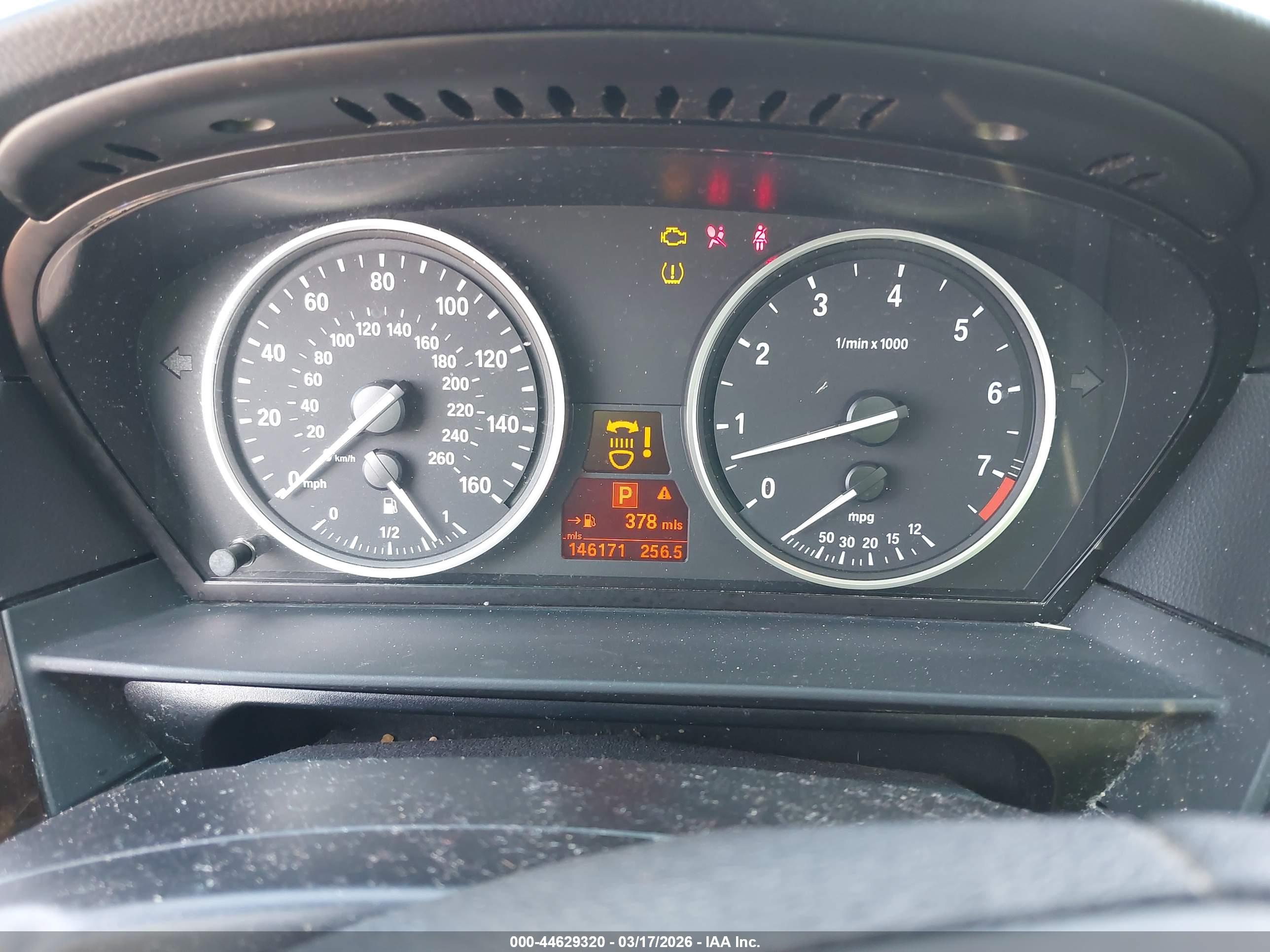 BMW 528I image 7
