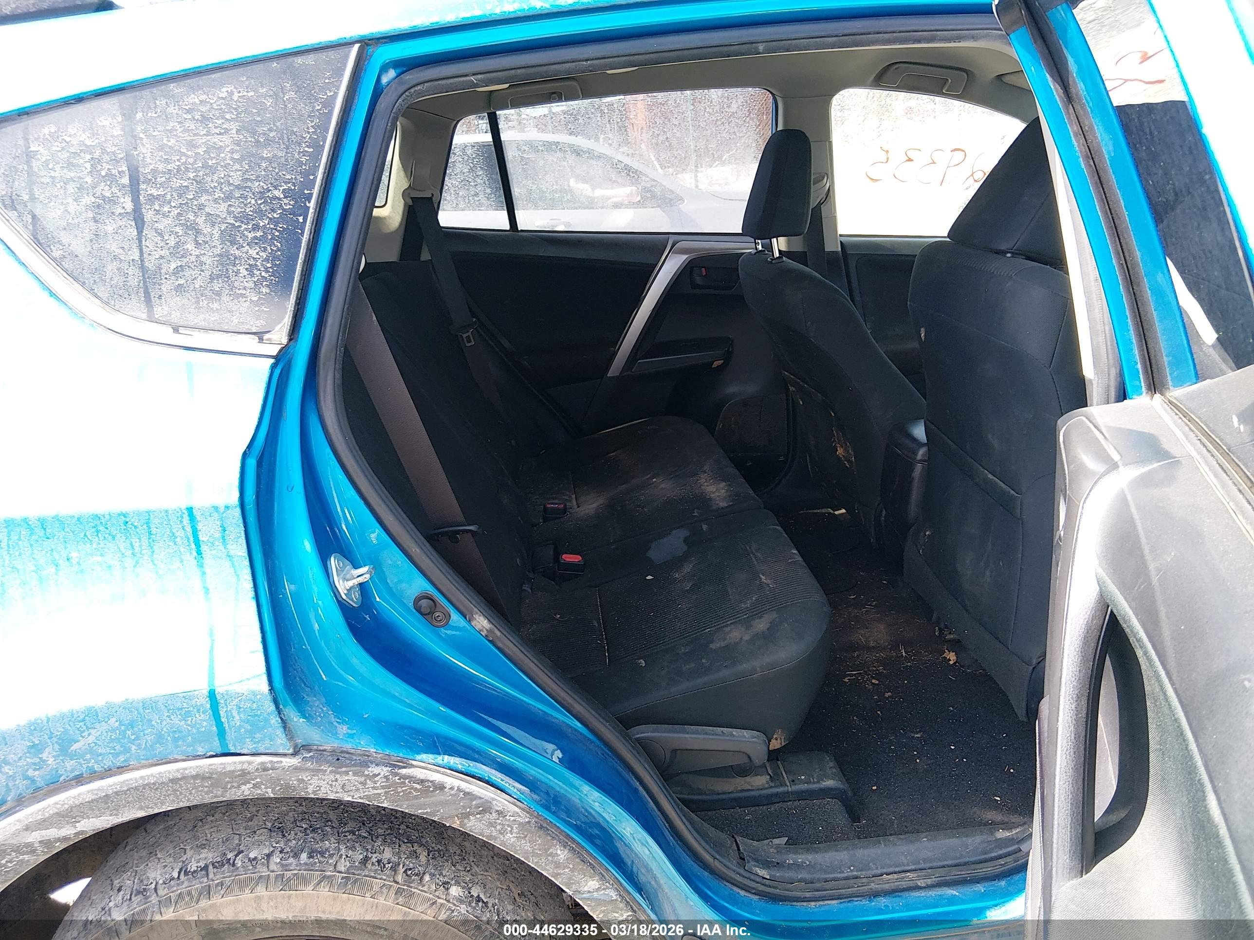 TOYOTA RAV4 image 8
