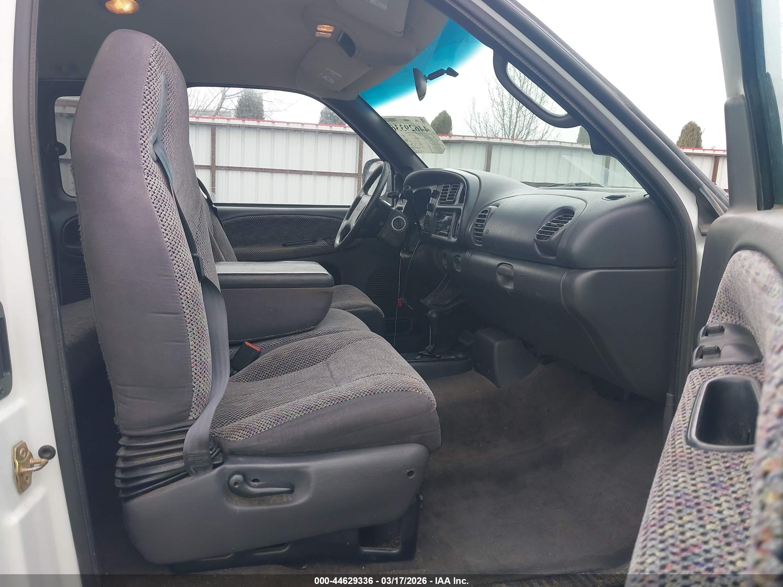 DODGE RAM image 5