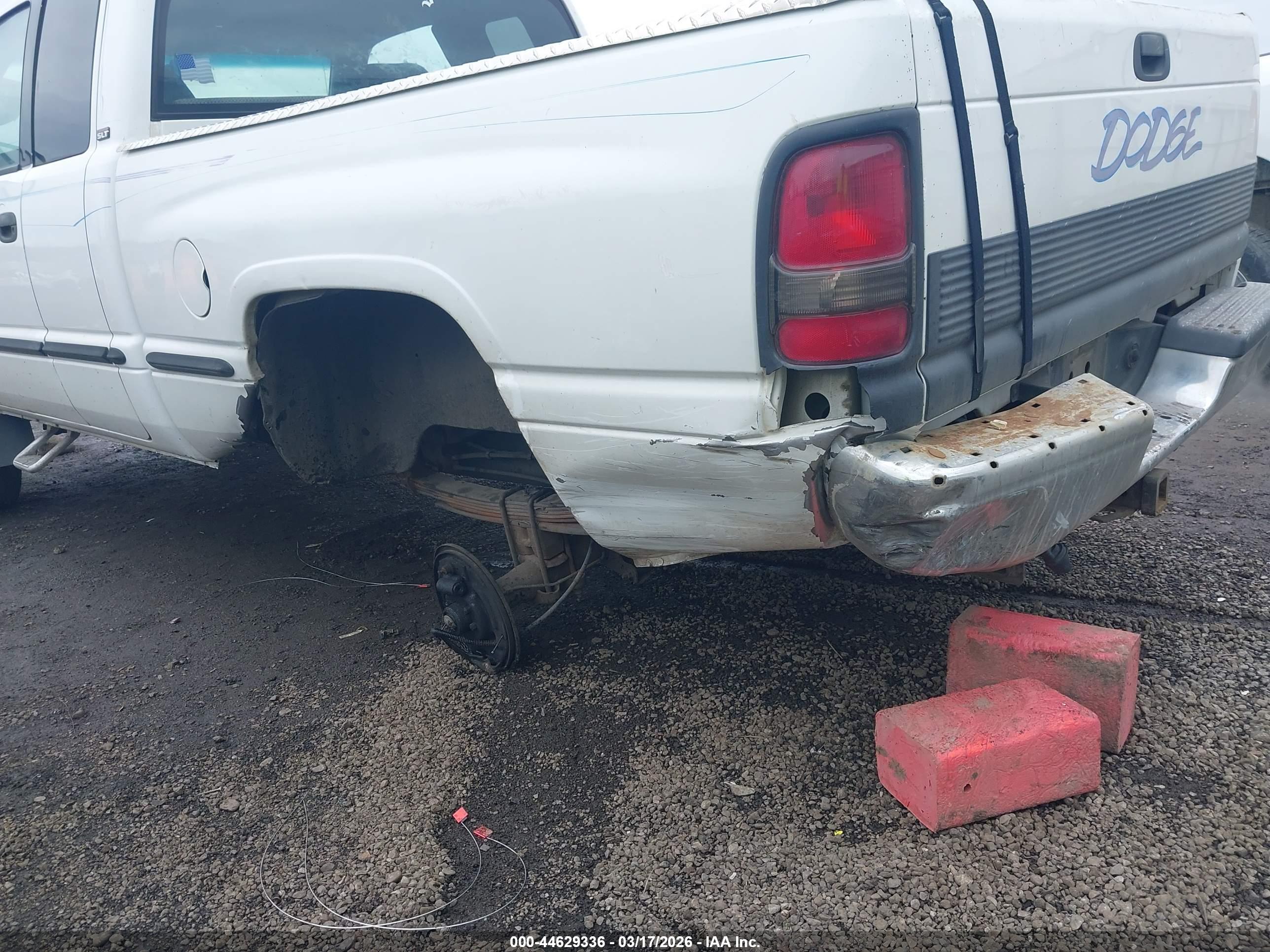 DODGE RAM image 6