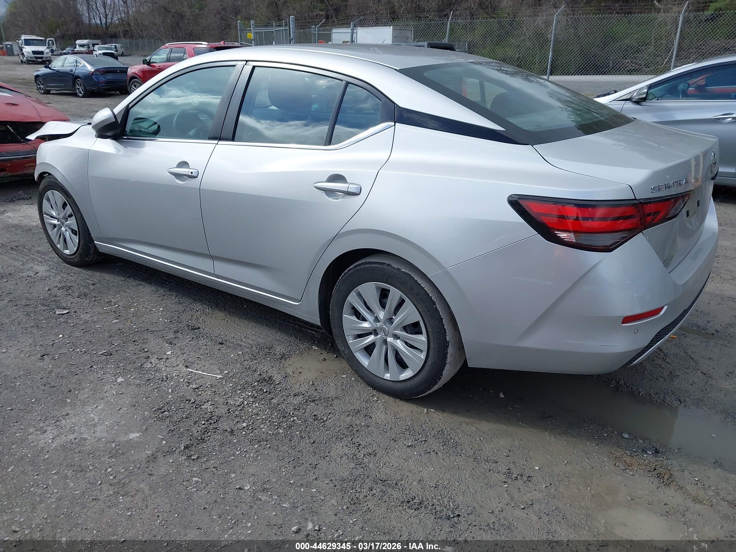 NISSAN SENTRA image 3