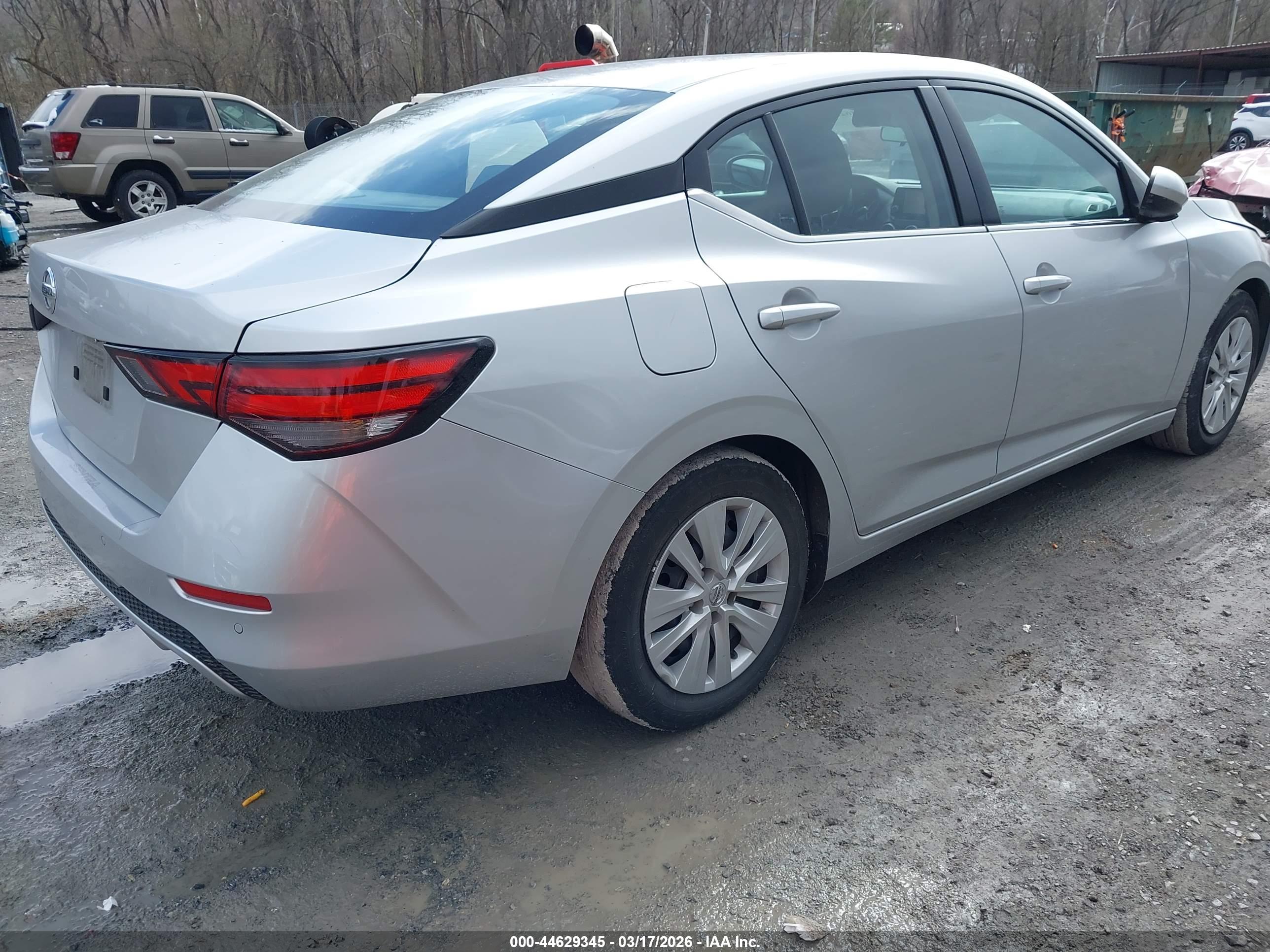 NISSAN SENTRA image 4