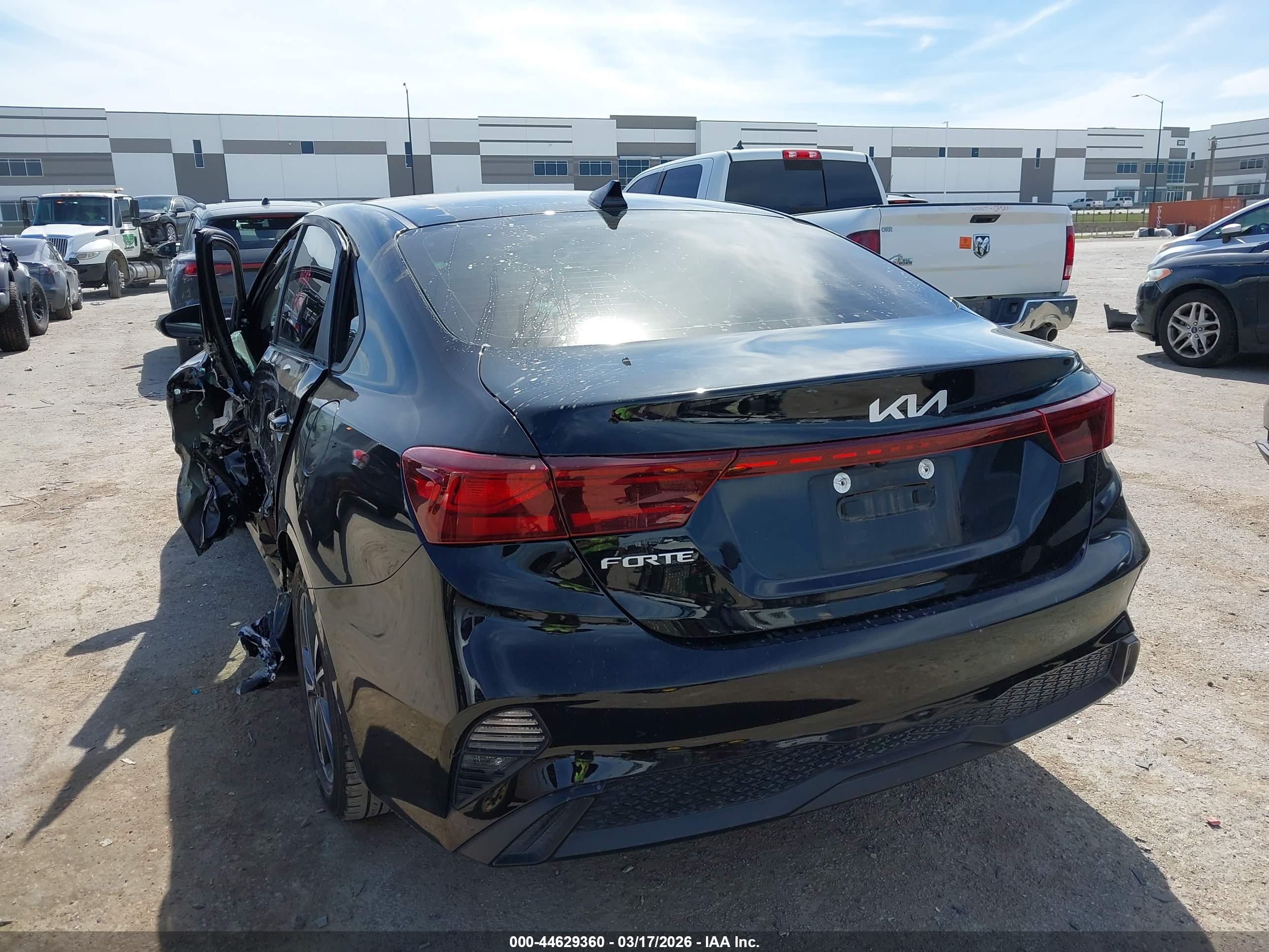 KIA FORTE image 3