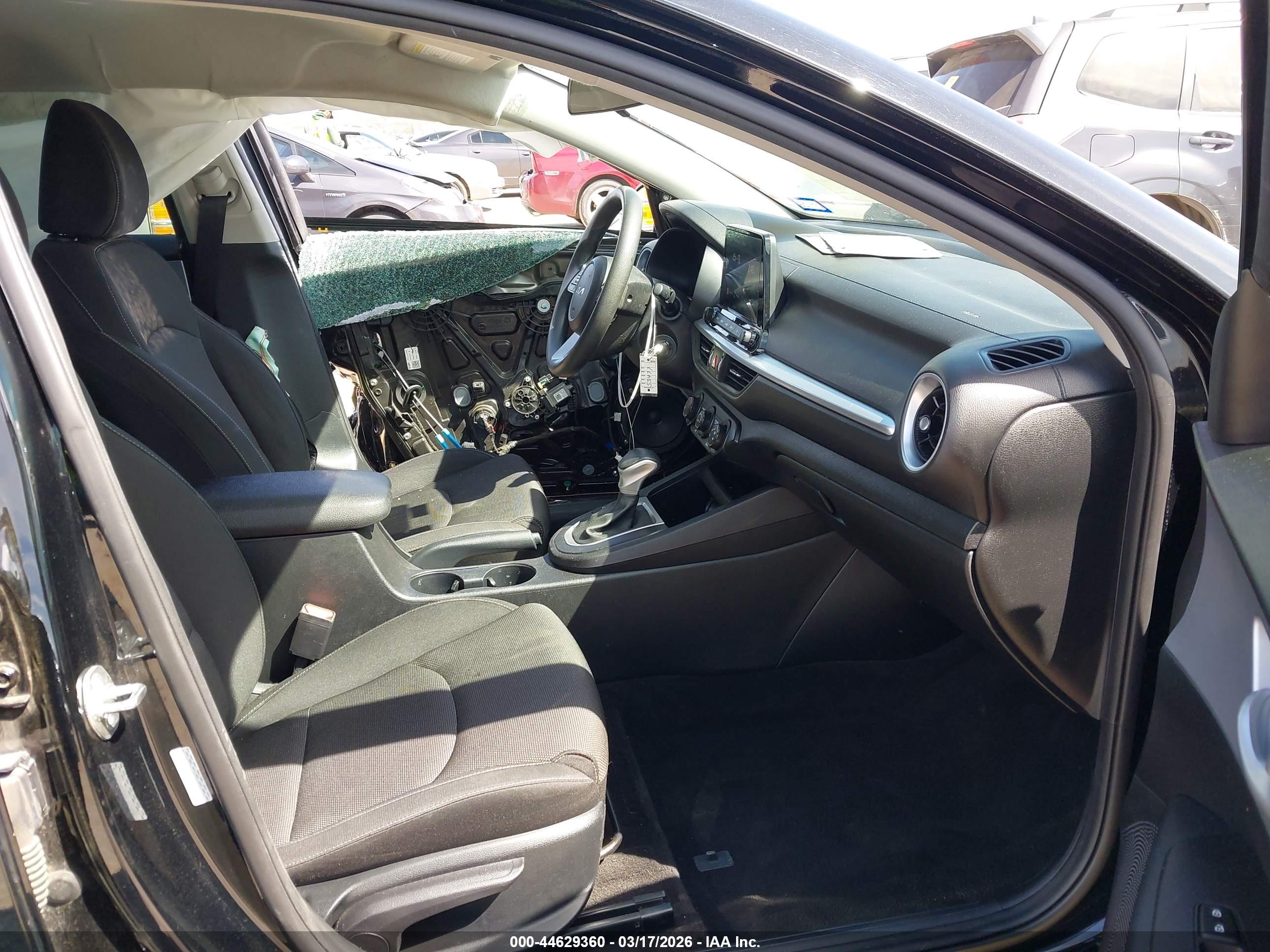 KIA FORTE image 5