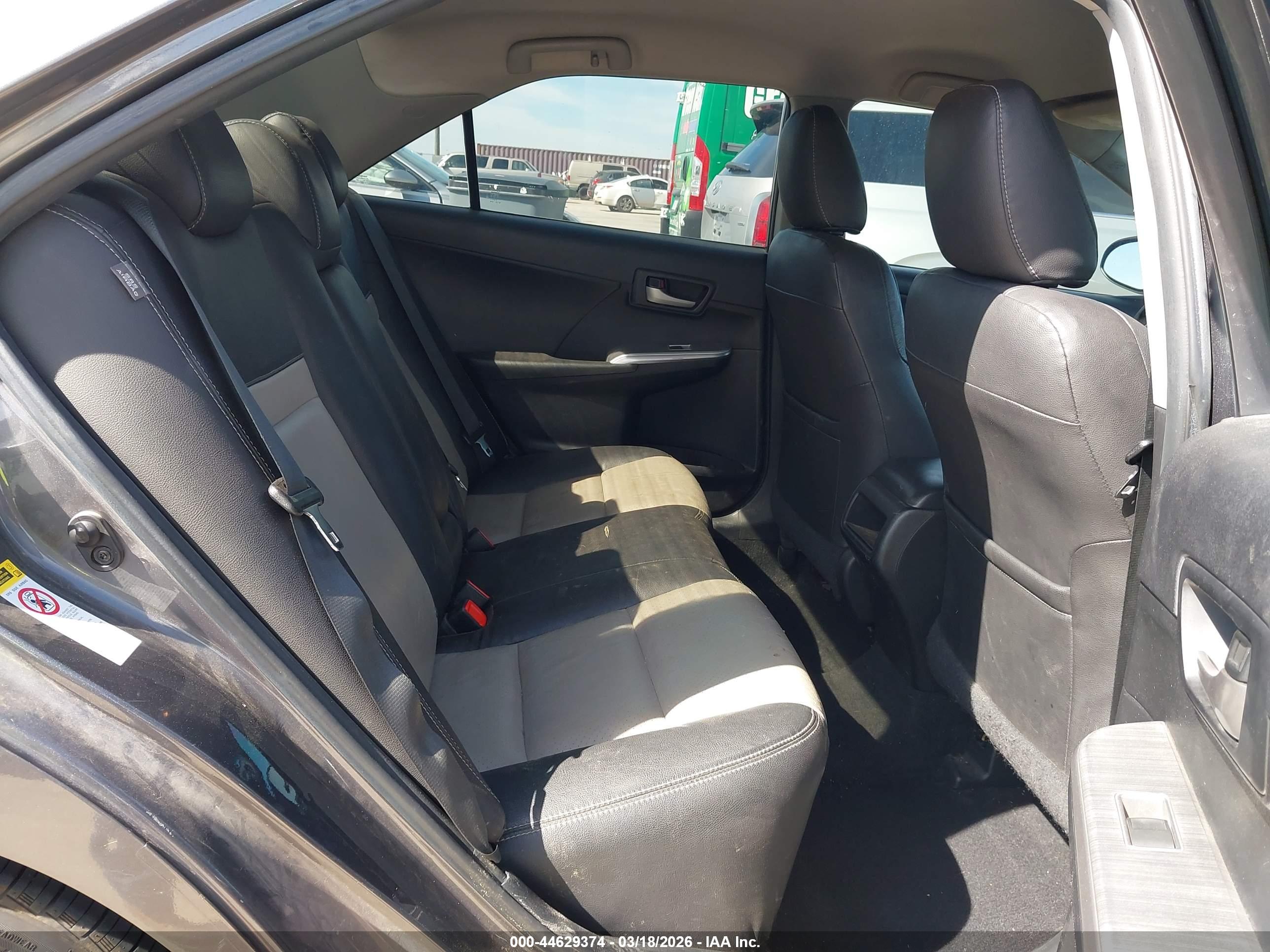 TOYOTA CAMRY image 8