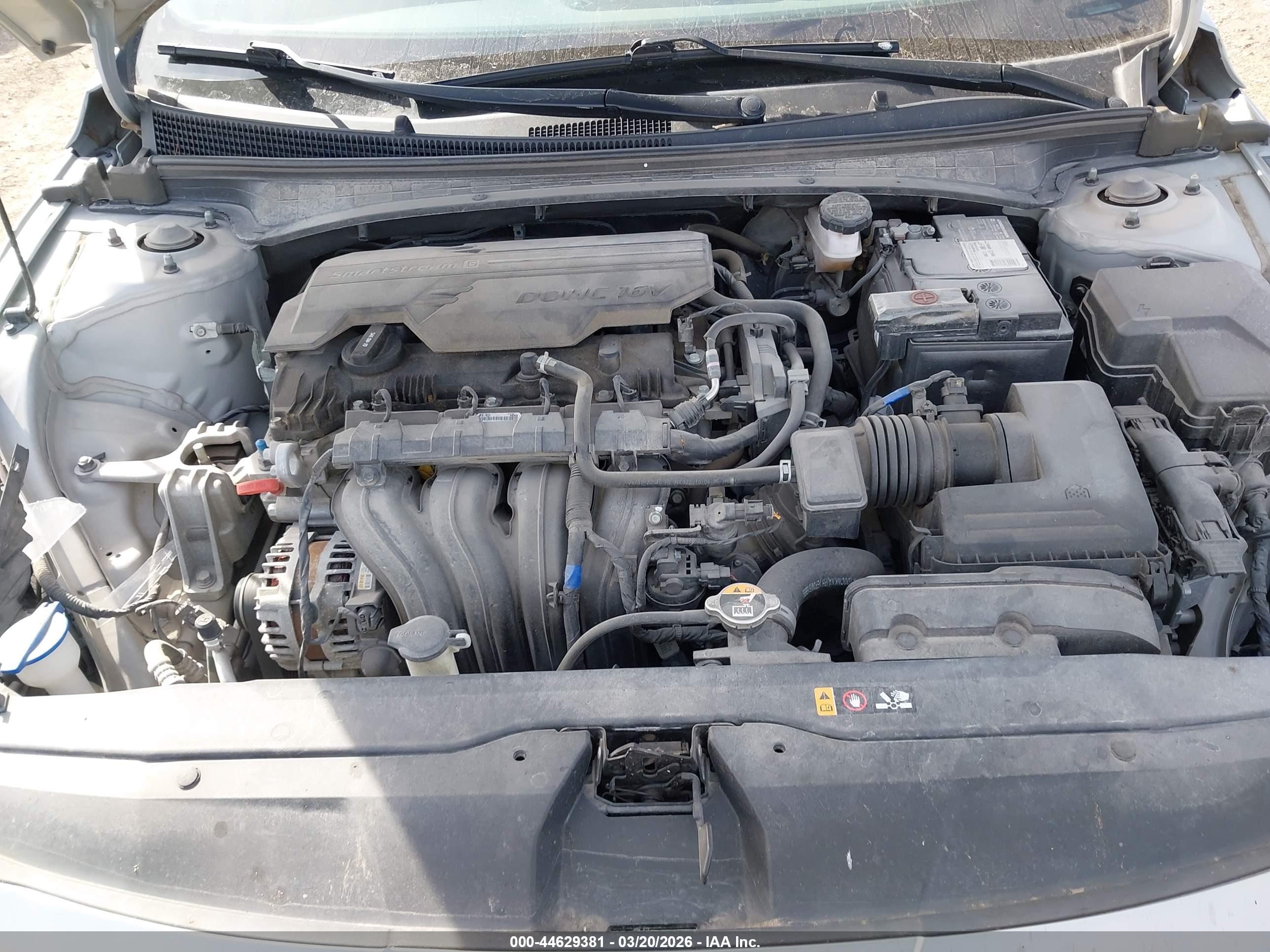 HYUNDAI ELANTRA image 10